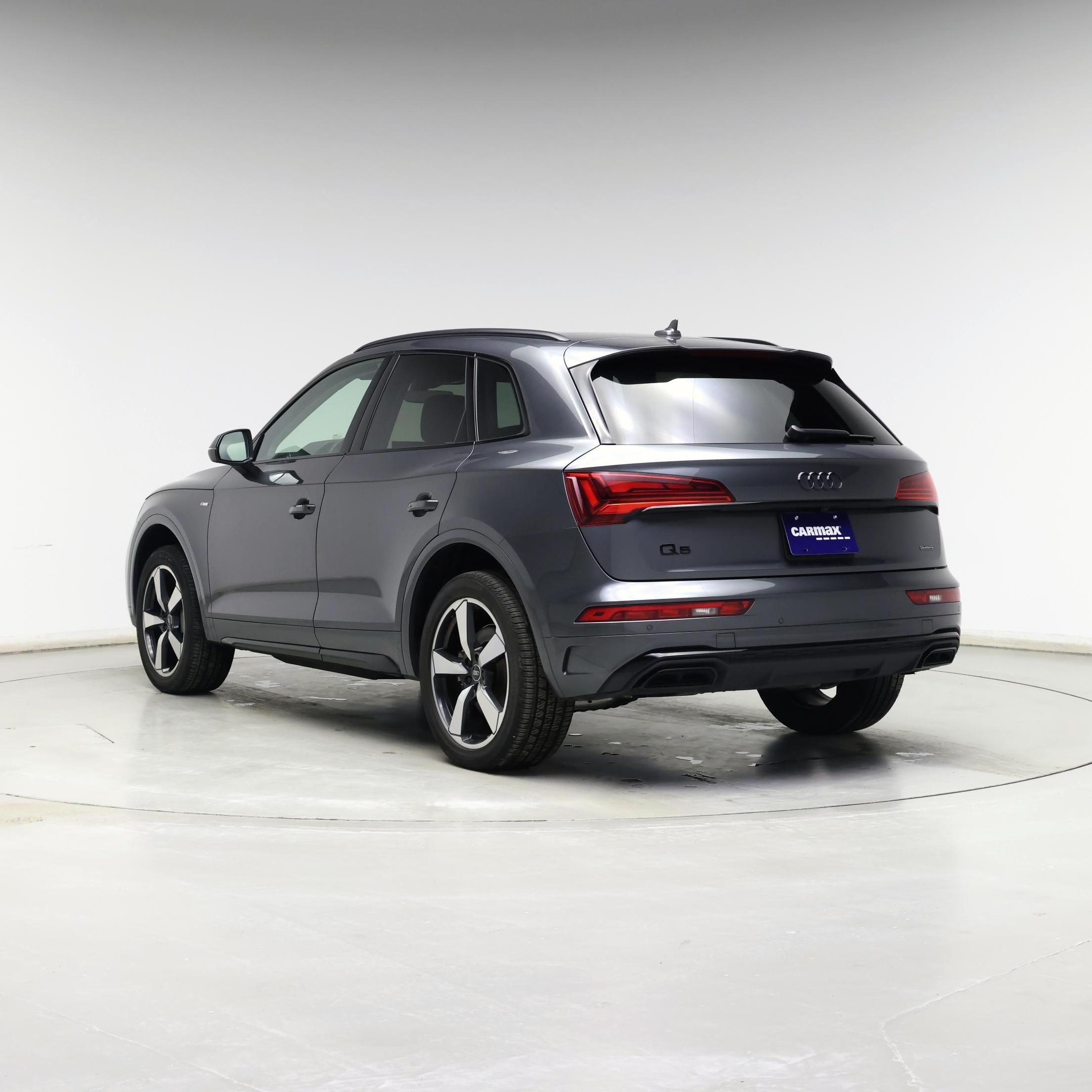 Thumbnail: 2022 Audi Q5 - 2