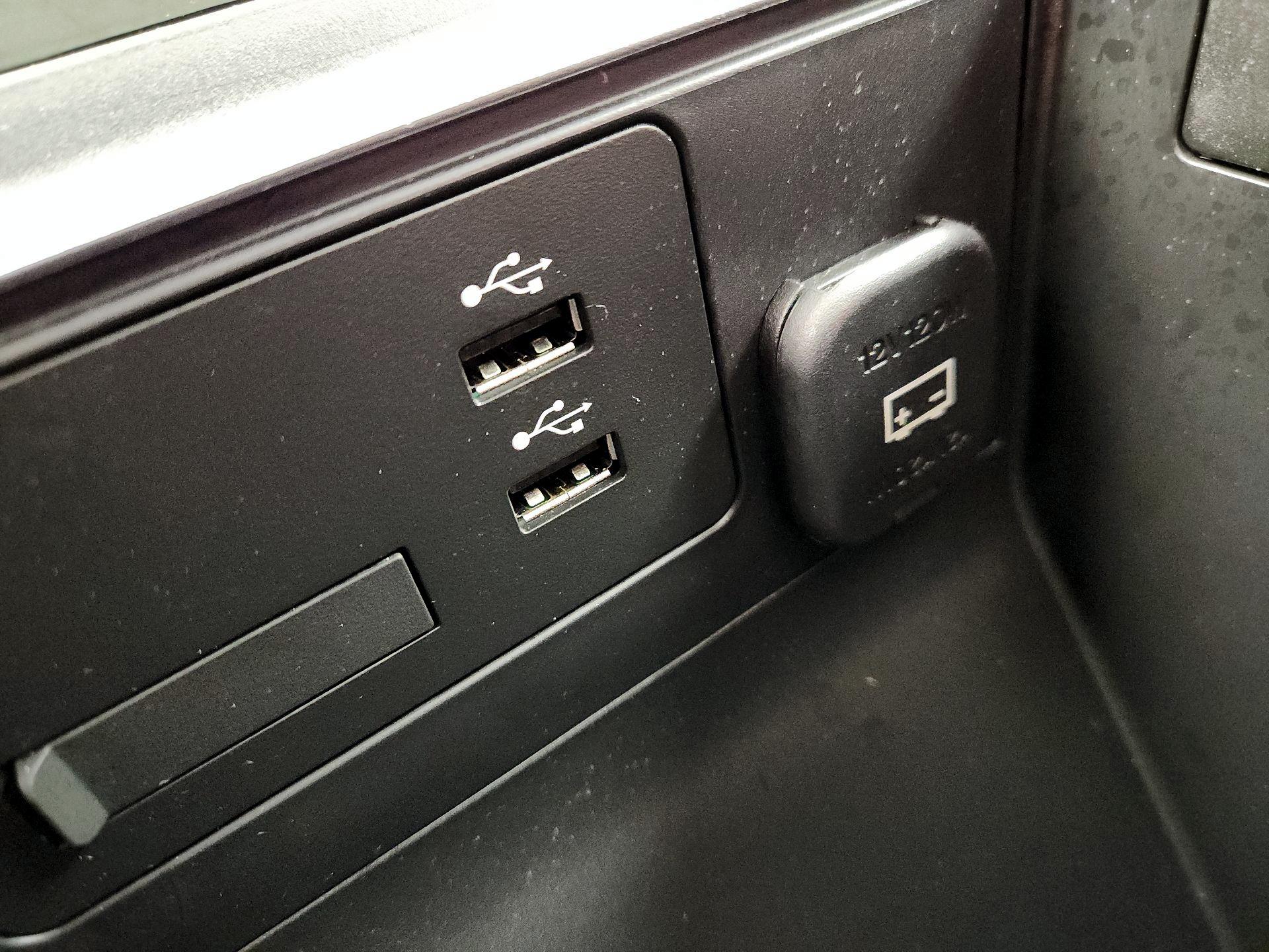 Thumbnail: 2023 Mazda Mazda3 - 18