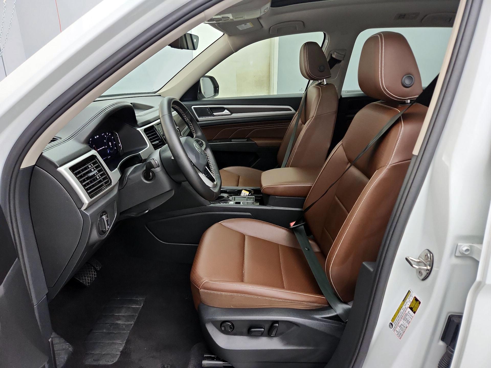 Thumbnail: 2023 Volkswagen Atlas - 11