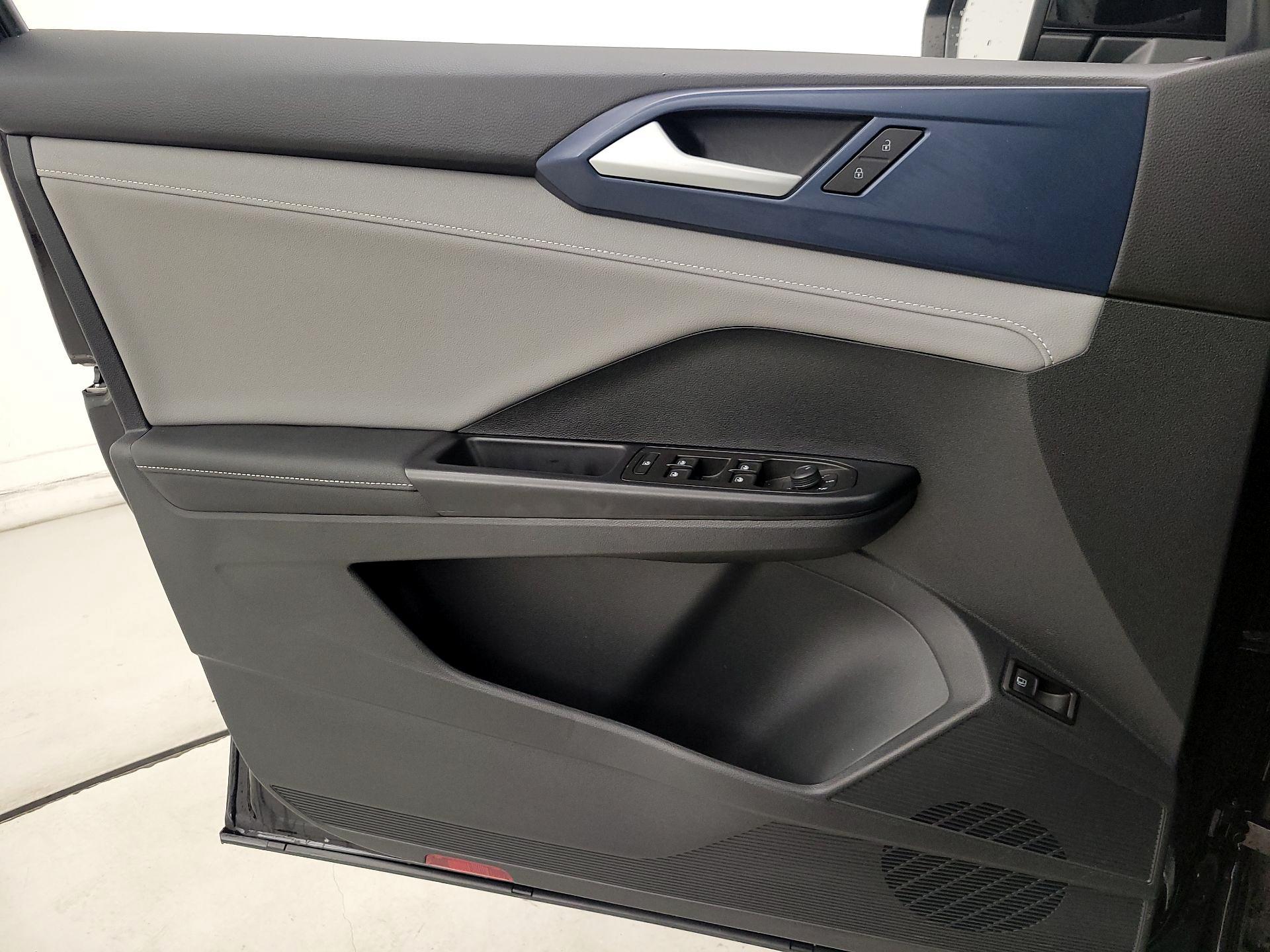 Thumbnail: 2024 Volkswagen Taos - 12