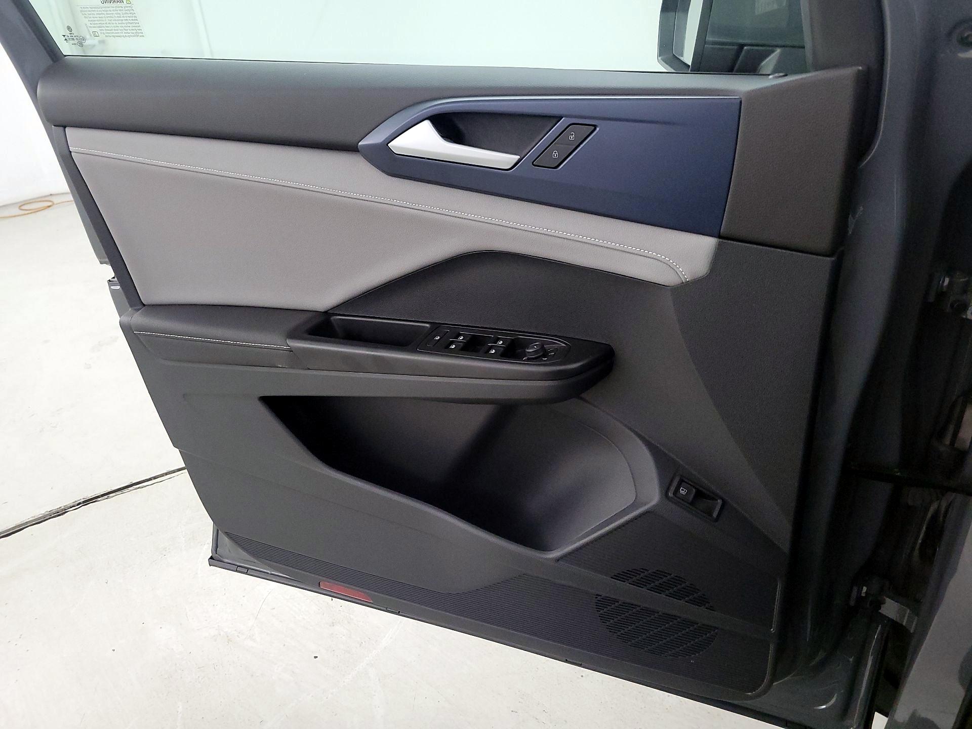 Thumbnail: 2024 Volkswagen Taos - 12