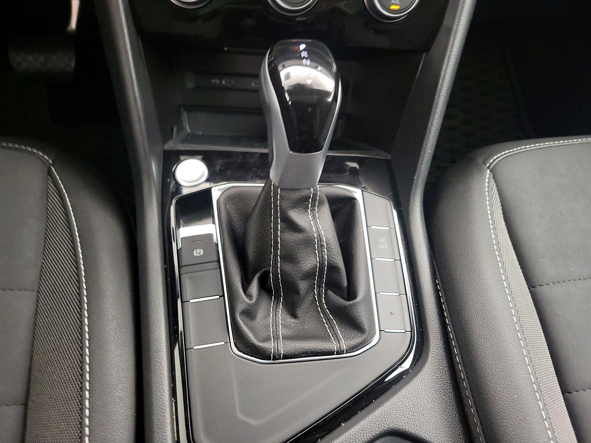 Thumbnail: 2024 Volkswagen Taos - 17