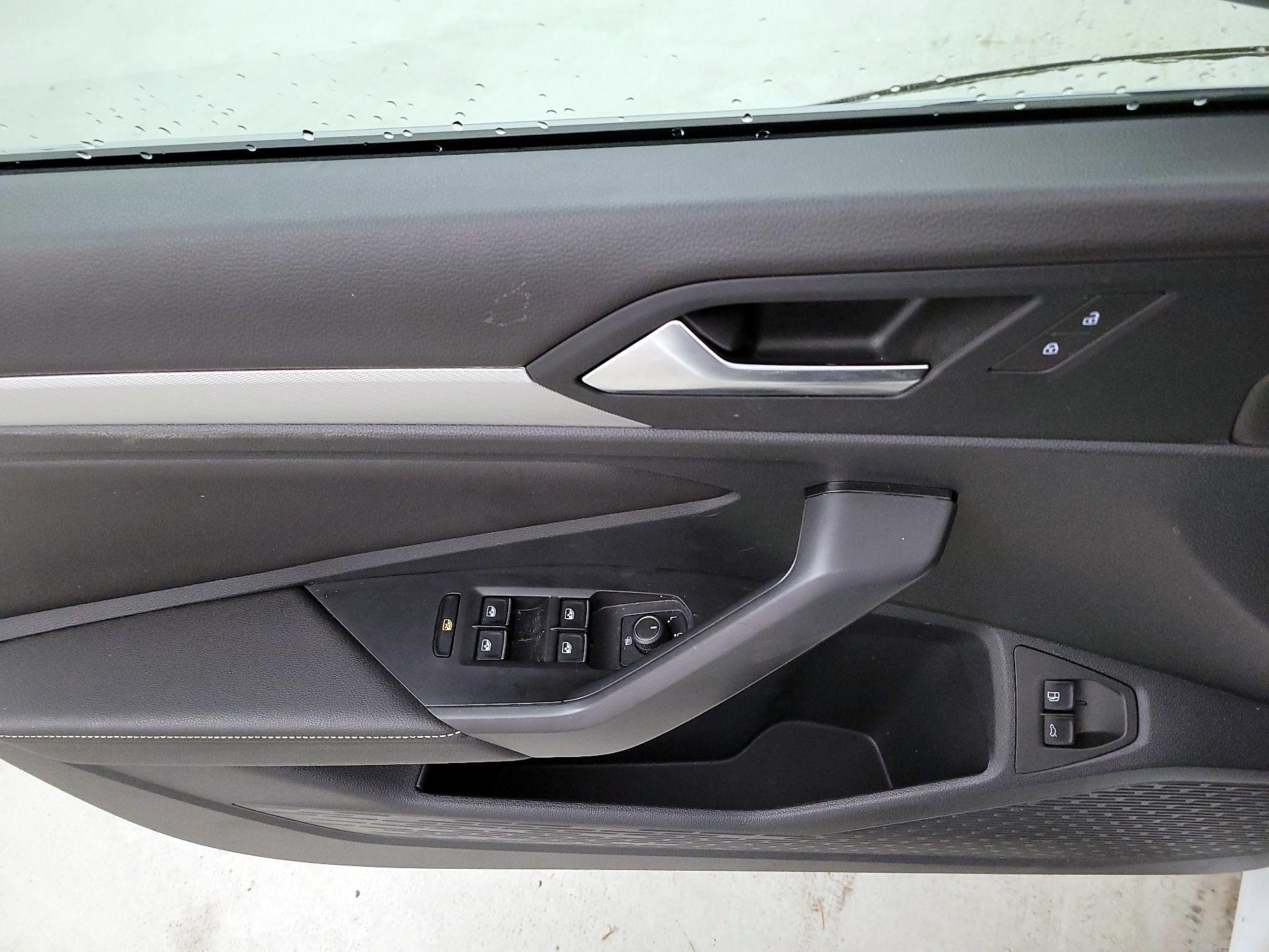 Thumbnail: 2024 Volkswagen Jetta - 12