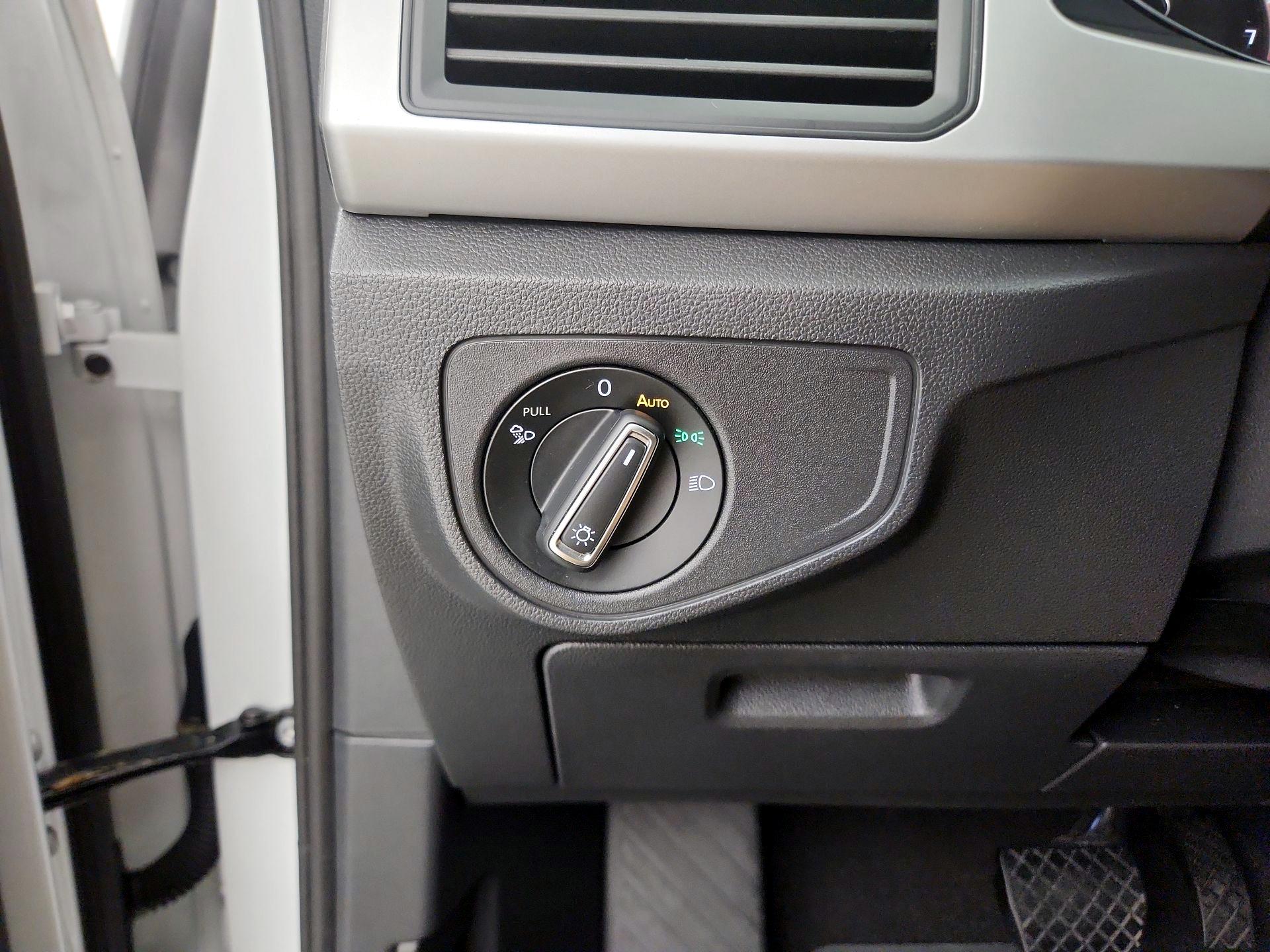 Thumbnail: 2021 Volkswagen Atlas - 13