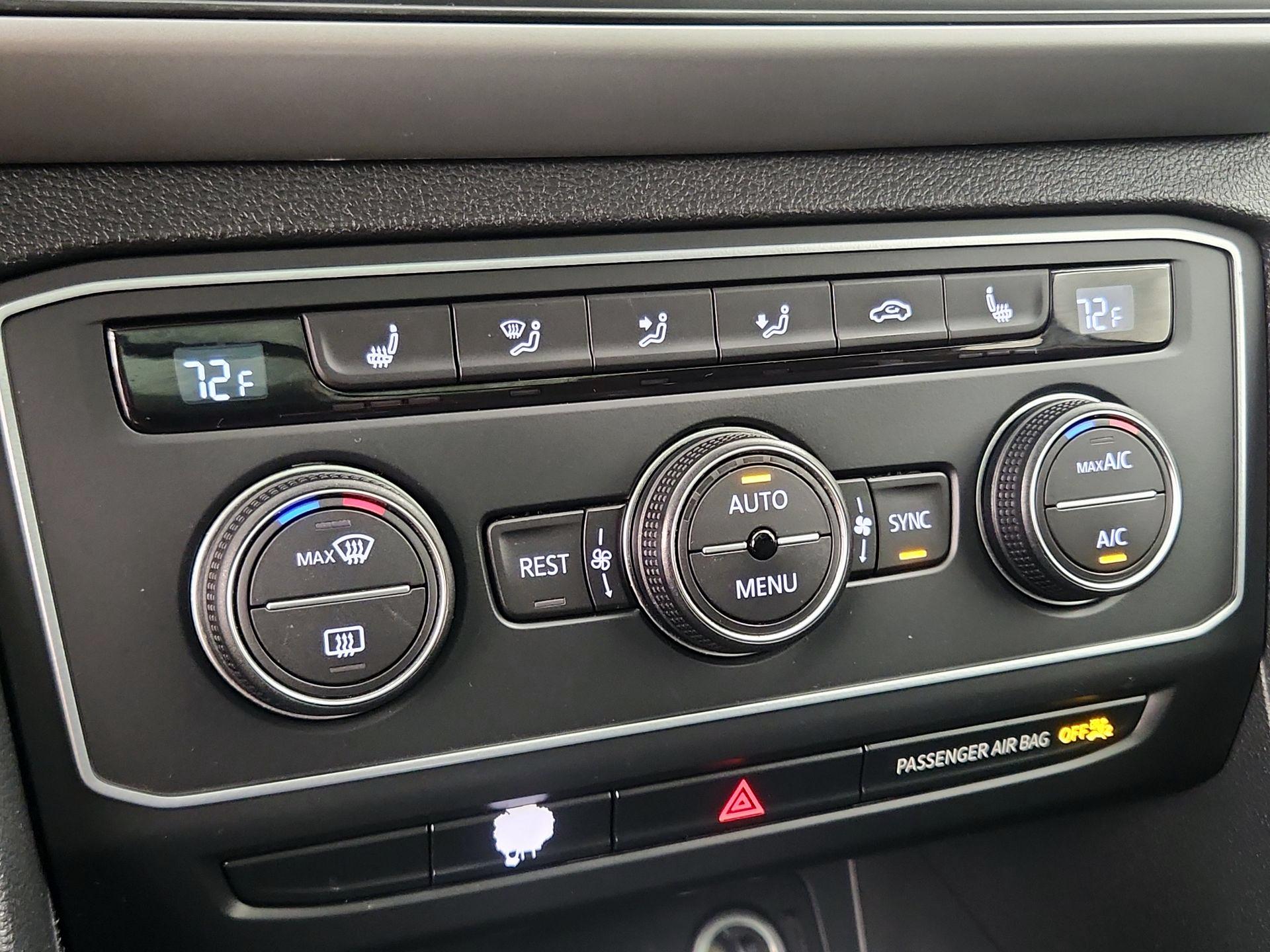 Thumbnail: 2021 Volkswagen Atlas - 16