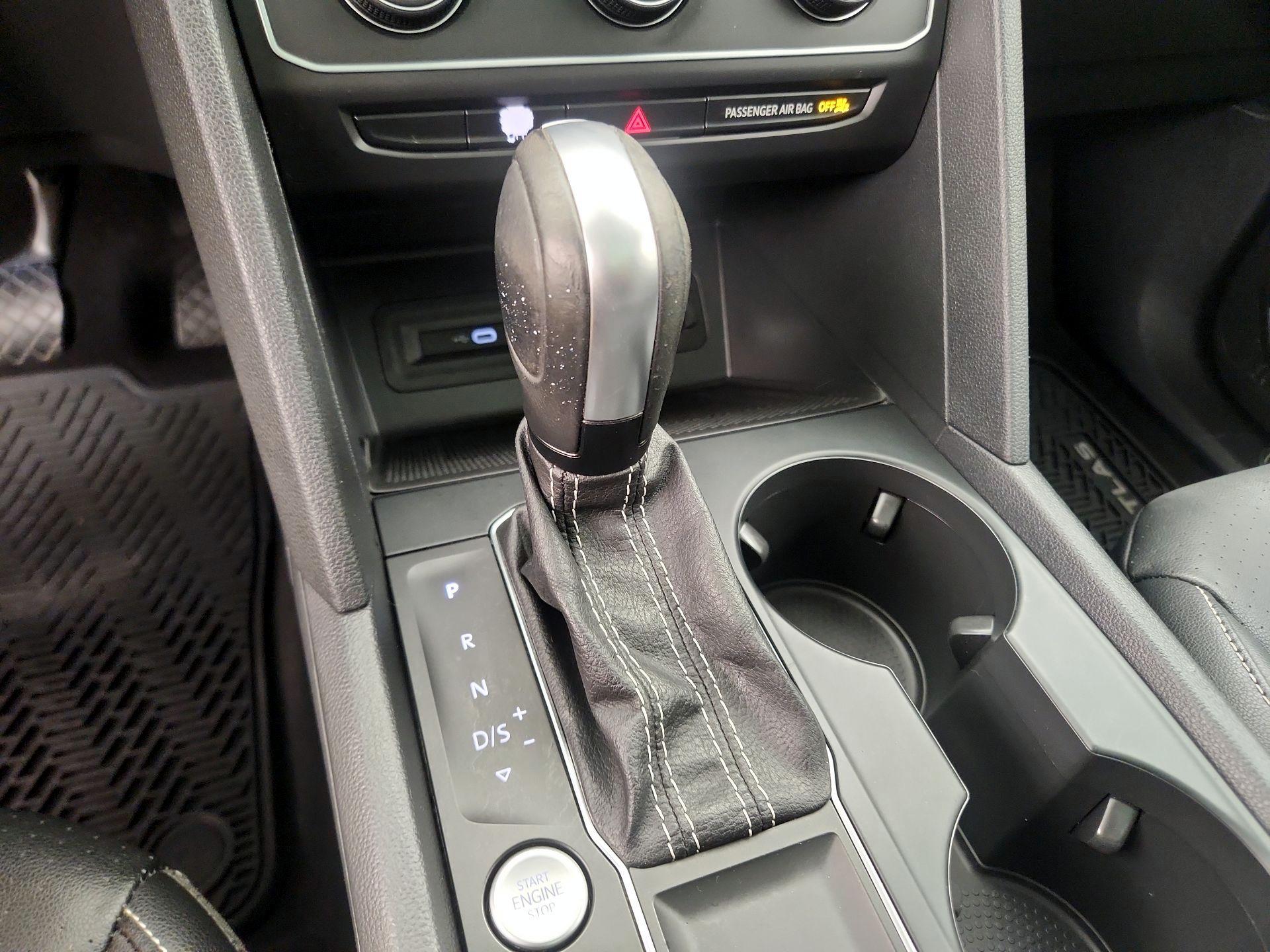 Thumbnail: 2021 Volkswagen Atlas - 17