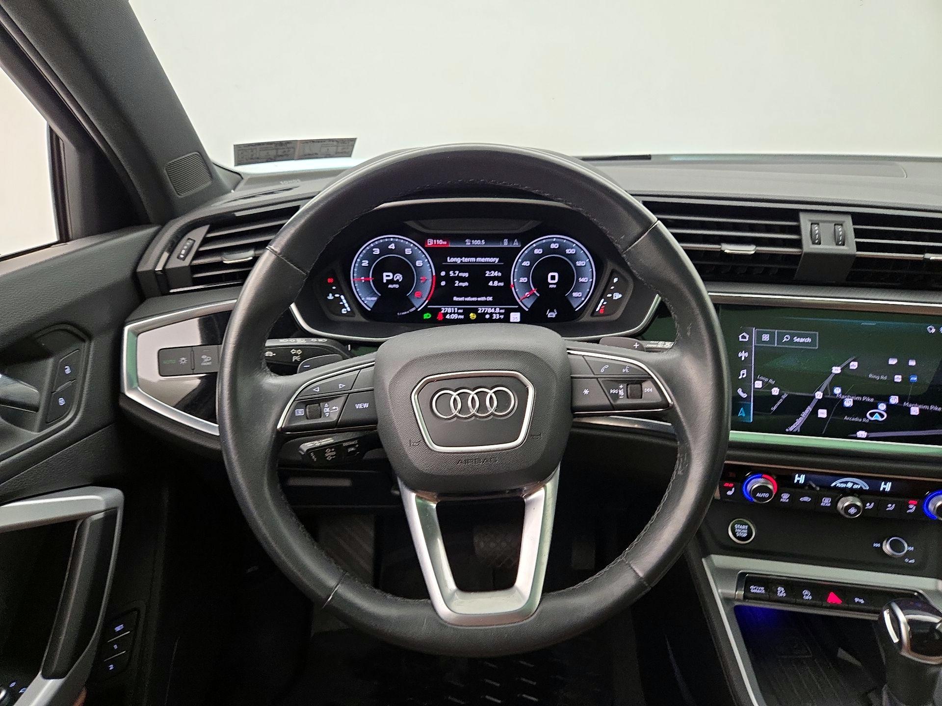 Thumbnail: 2023 Audi Q3 - 10