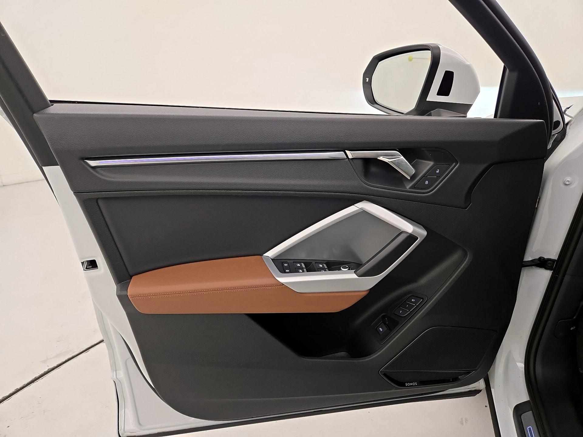 Thumbnail: 2023 Audi Q3 - 12