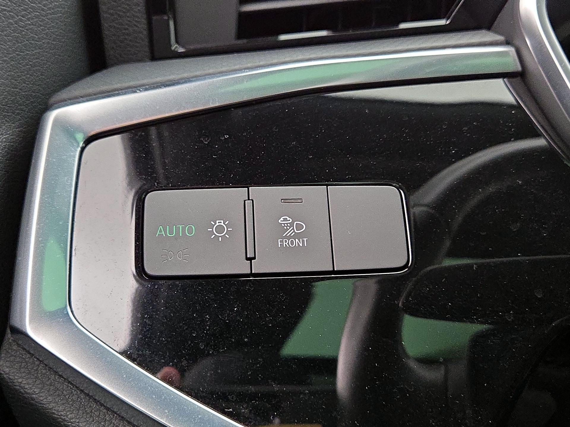 Thumbnail: 2023 Audi Q3 - 13