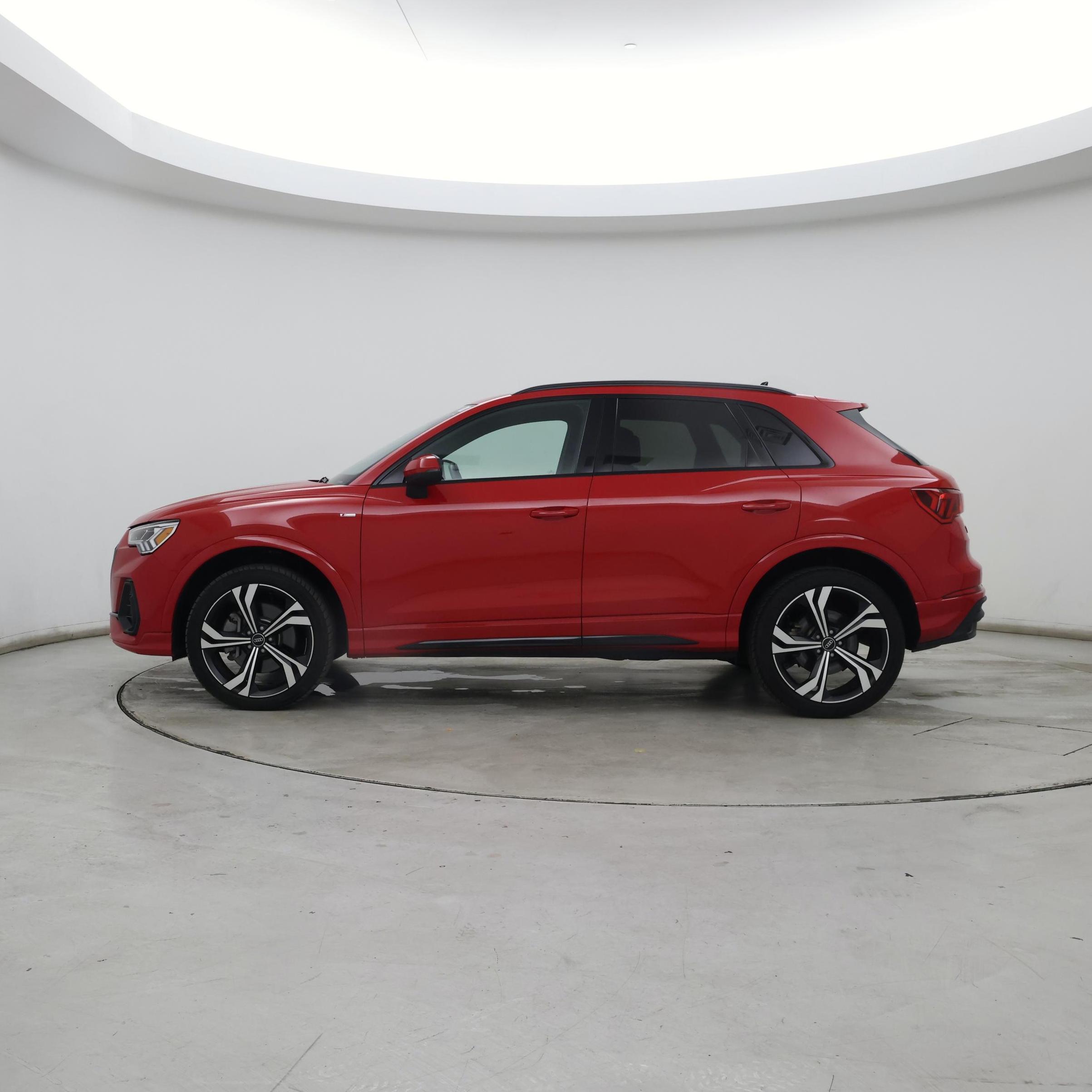 Thumbnail: 2023 Audi Q3 - 3