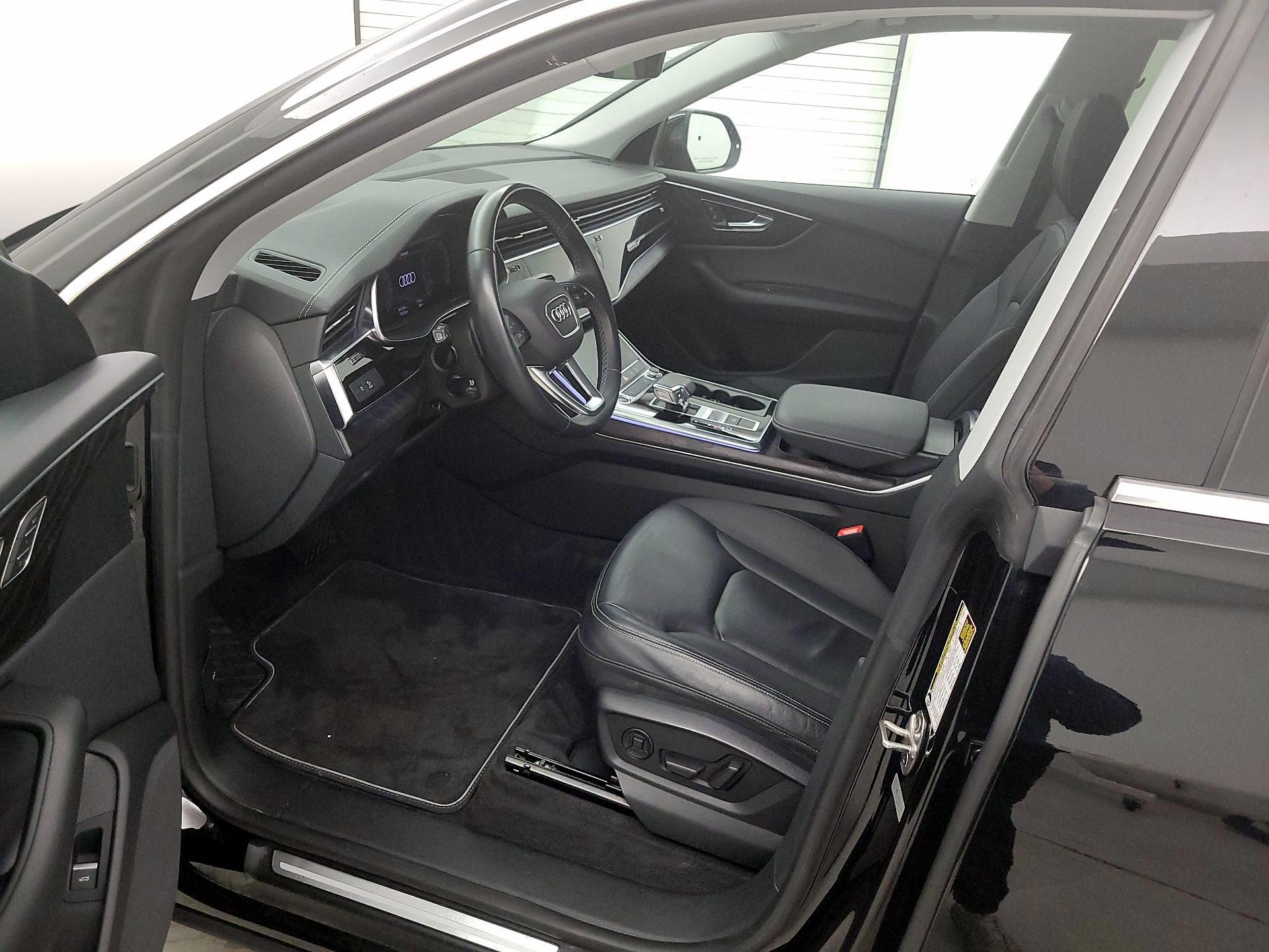 Thumbnail: 2023 Audi Q8 - 11