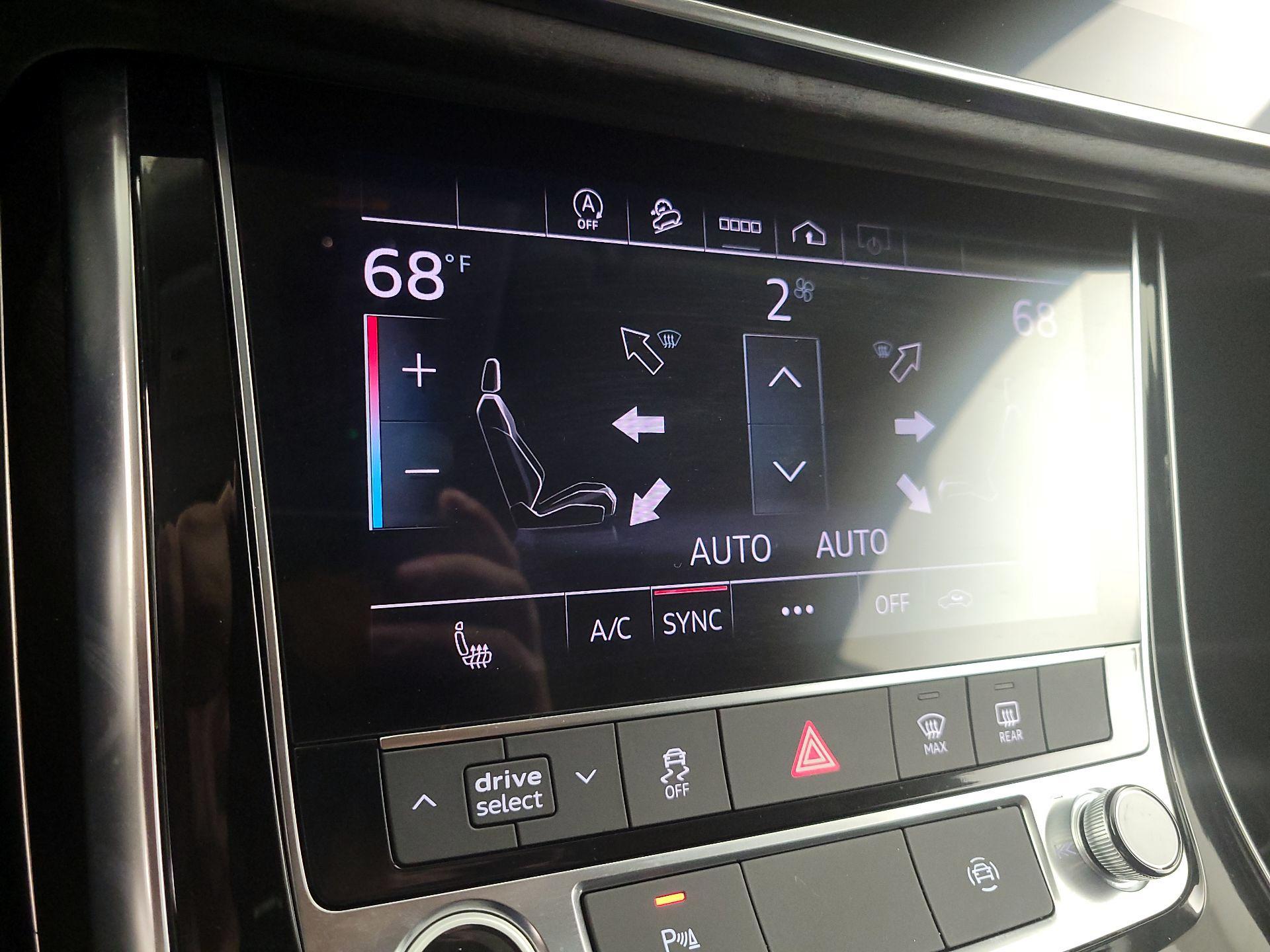 Thumbnail: 2023 Audi Q8 - 17