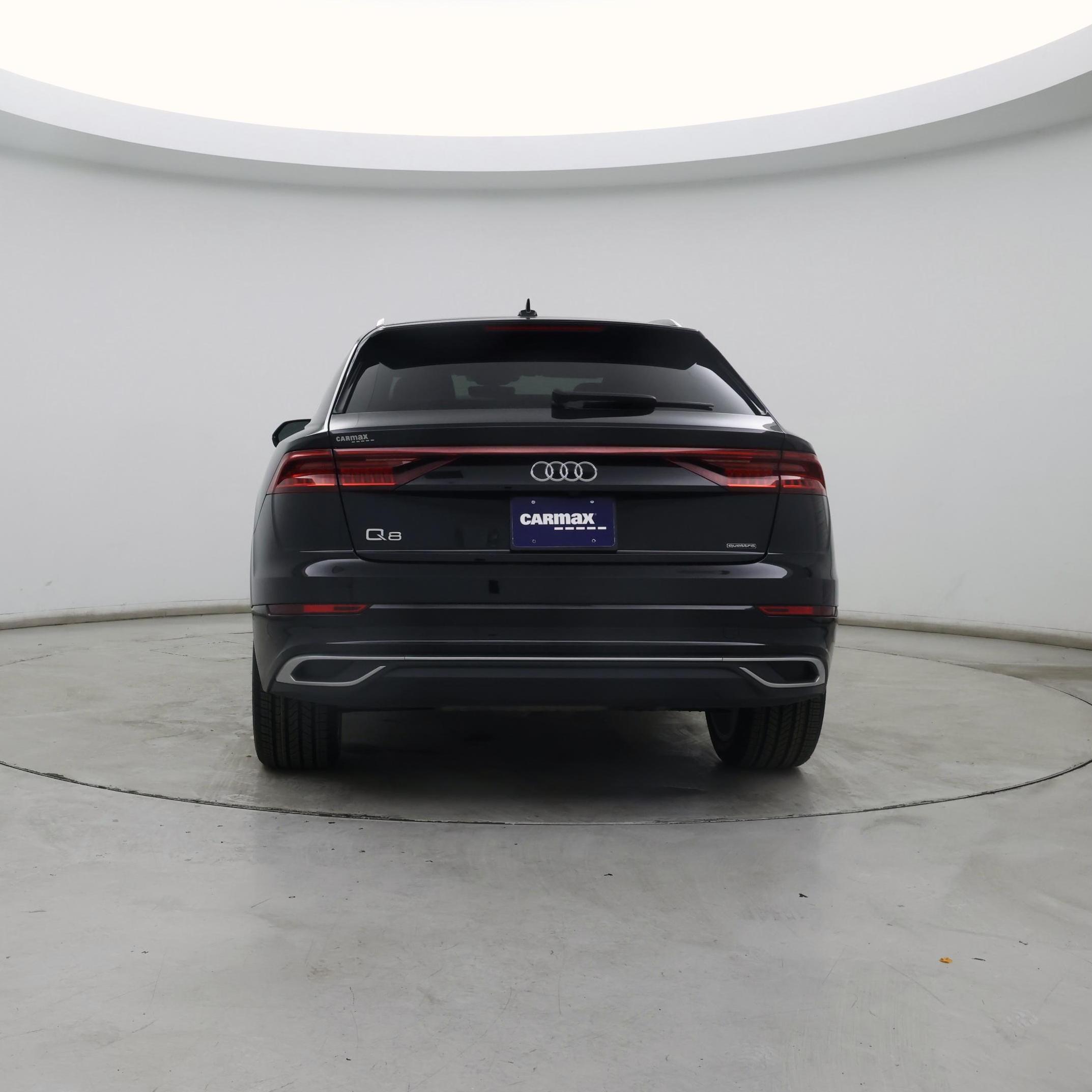 Thumbnail: 2023 Audi Q8 - 6