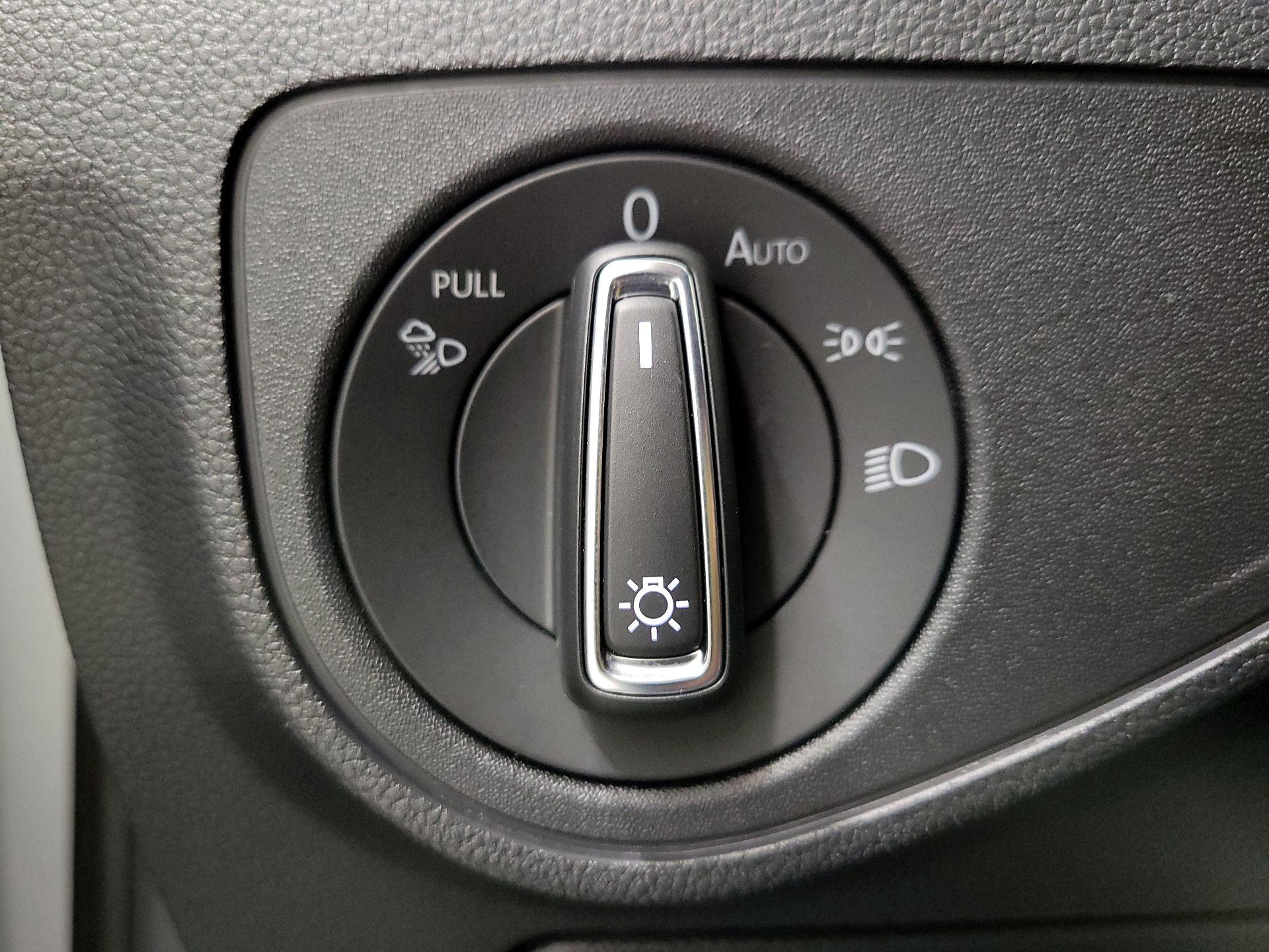 Thumbnail: 2023 Volkswagen Atlas - 13