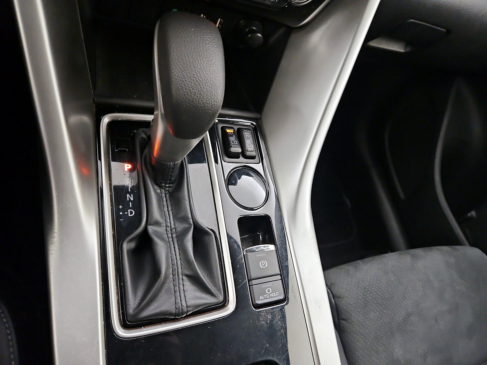 Thumbnail: 2022 Mitsubishi Eclipse Cross - 18