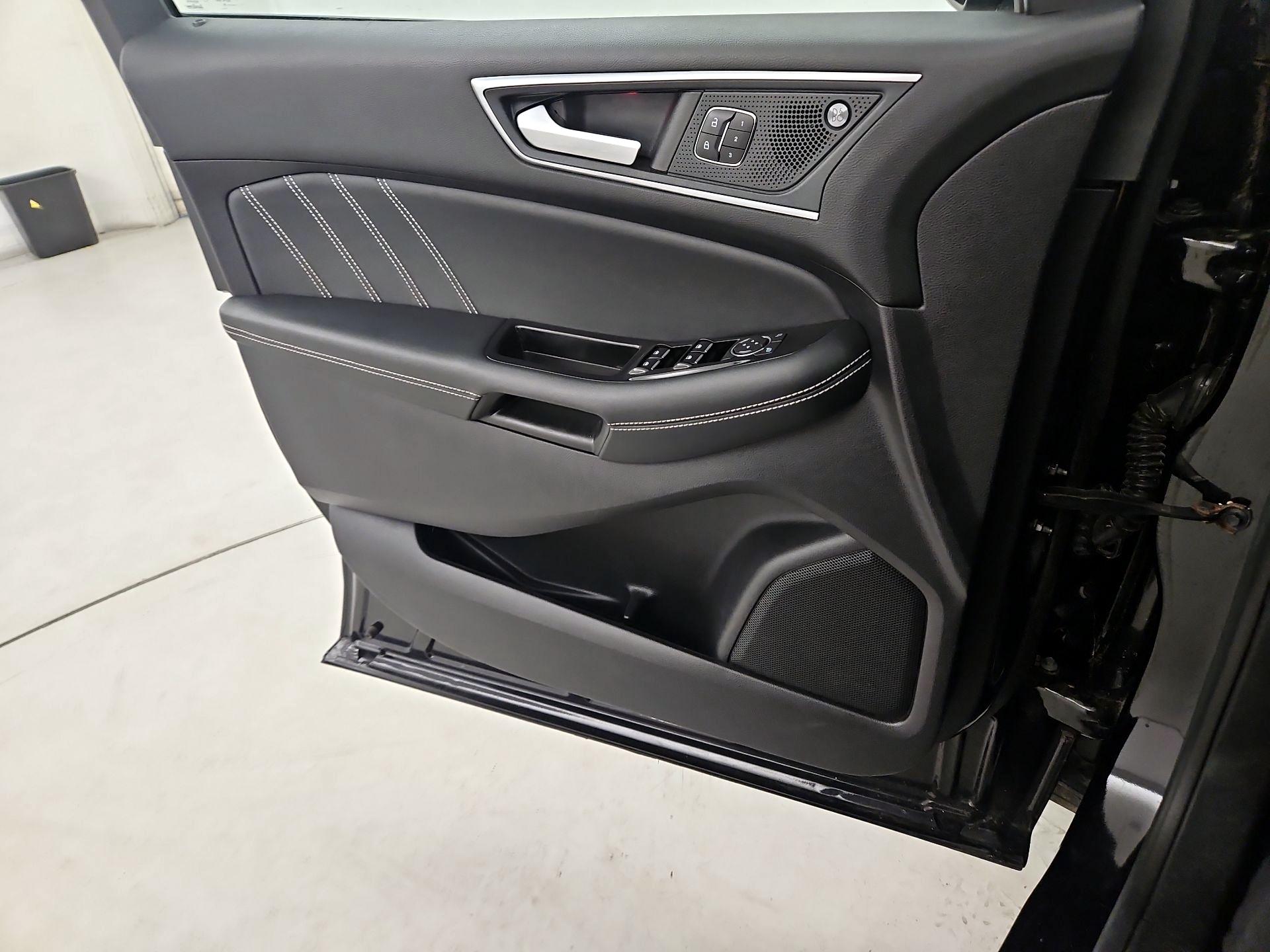 Thumbnail: 2019 Ford Edge - 12