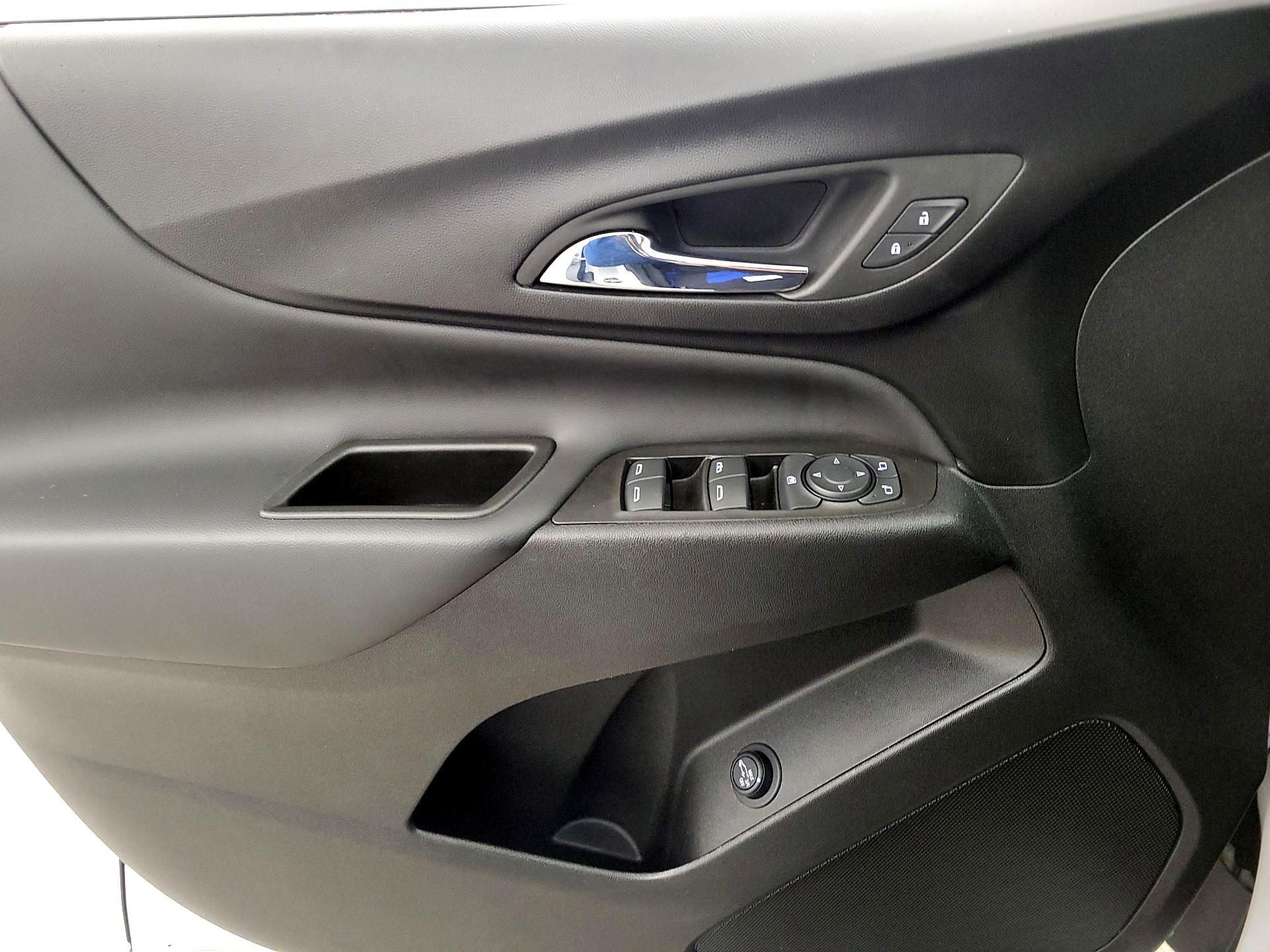 Thumbnail: 2022 Chevrolet Equinox - 12