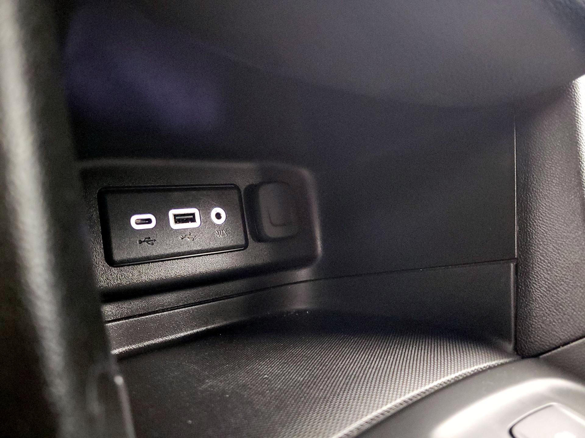 Thumbnail: 2023 Chevrolet Equinox - 18