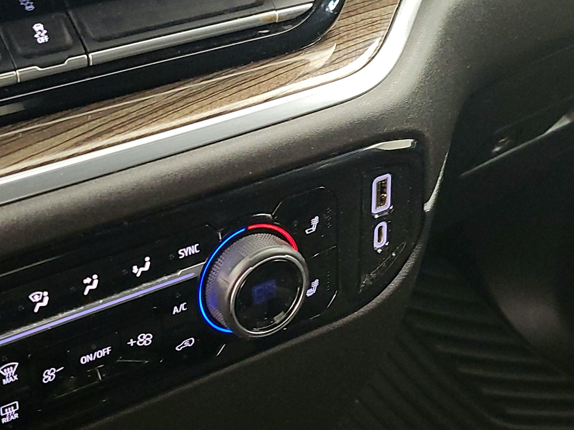 Thumbnail: 2022 Chevrolet Silverado 1500 - 19