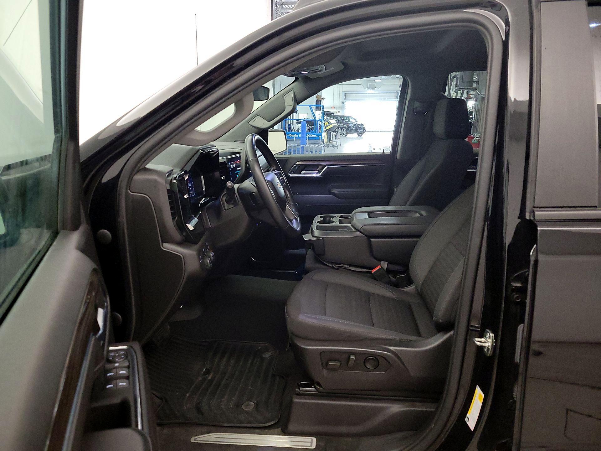 Thumbnail: 2023 Chevrolet Silverado 1500 - 11