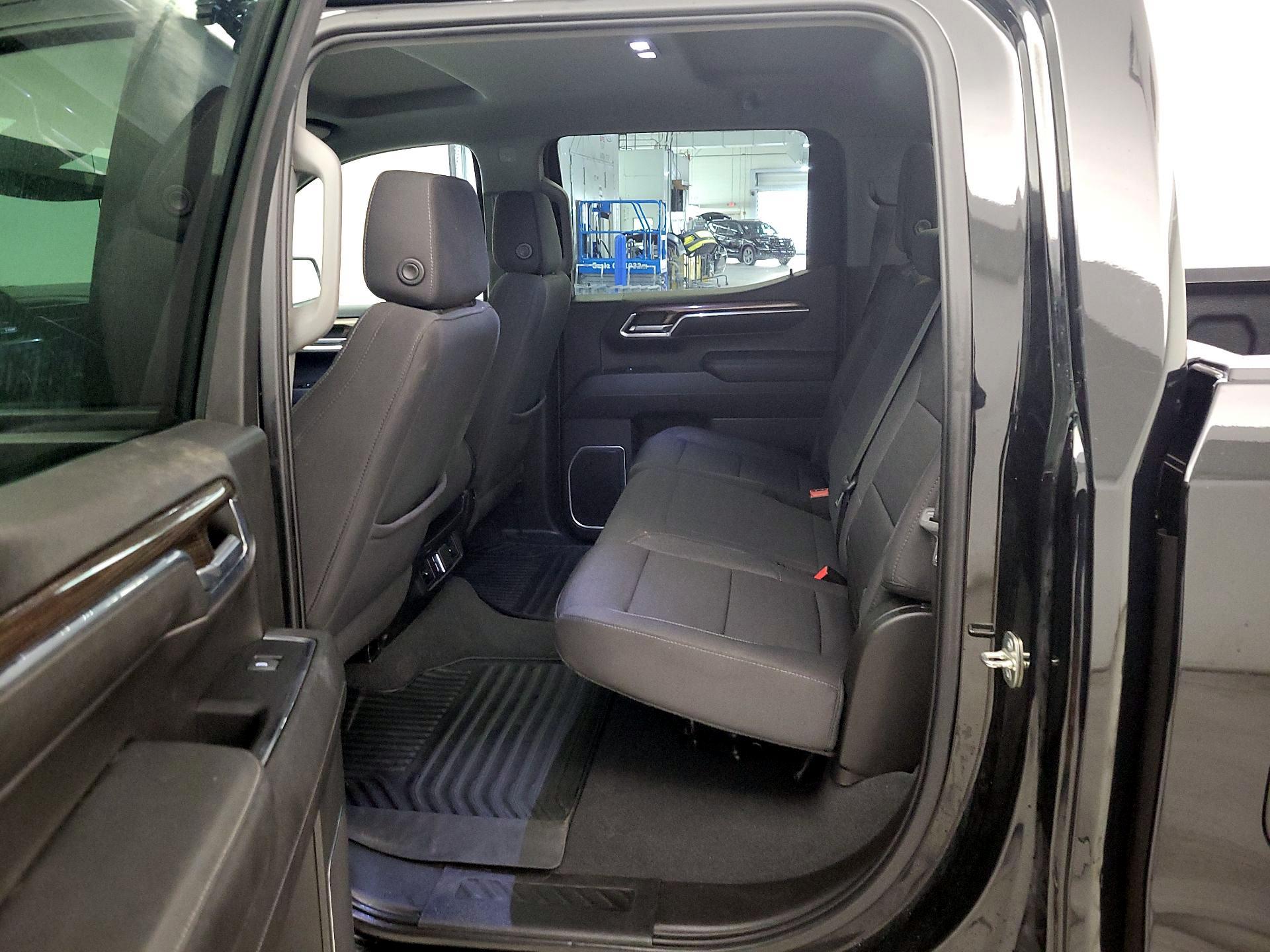 Thumbnail: 2023 Chevrolet Silverado 1500 - 18