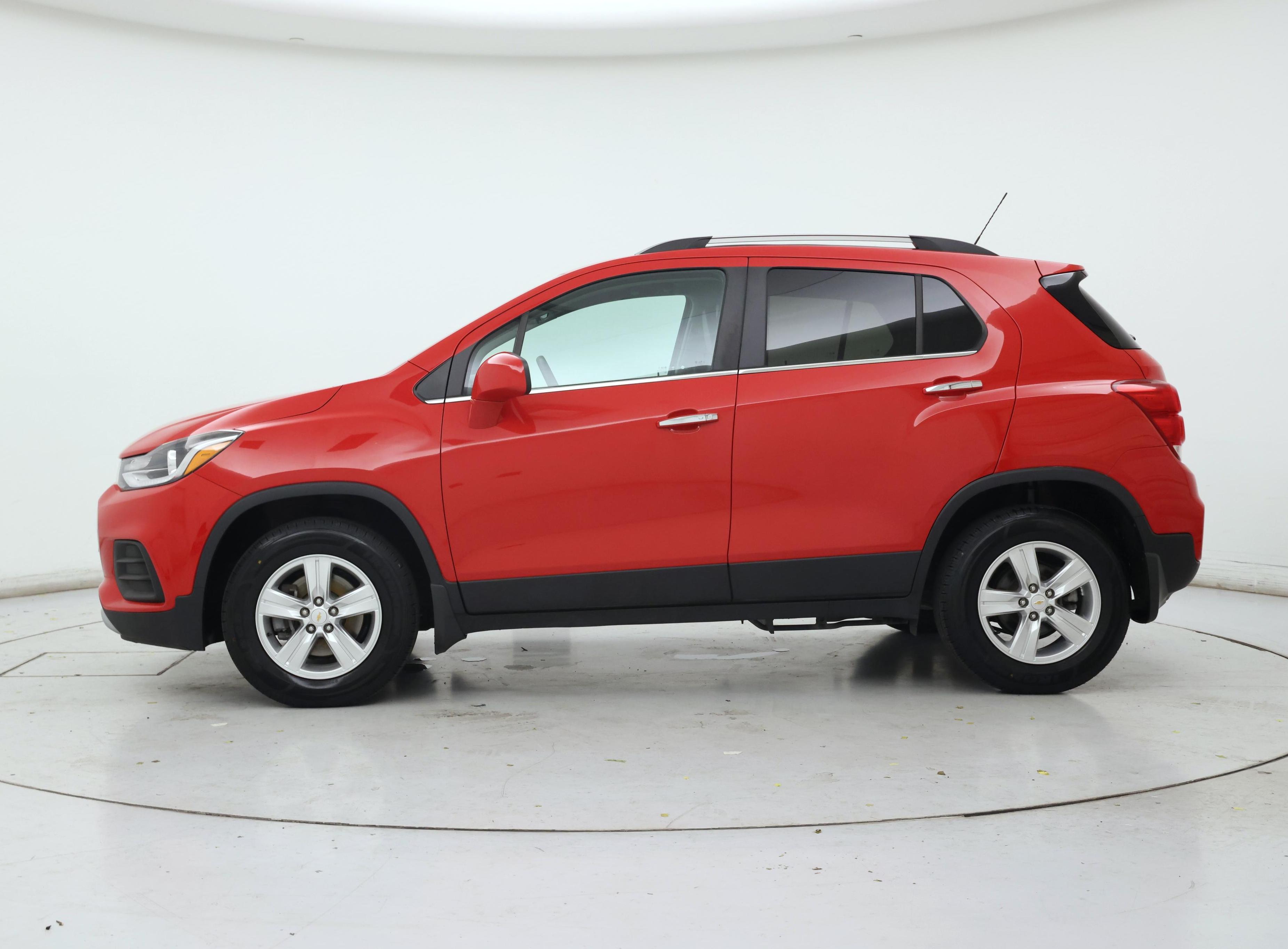 Thumbnail: 2020 Chevrolet Trax - 3