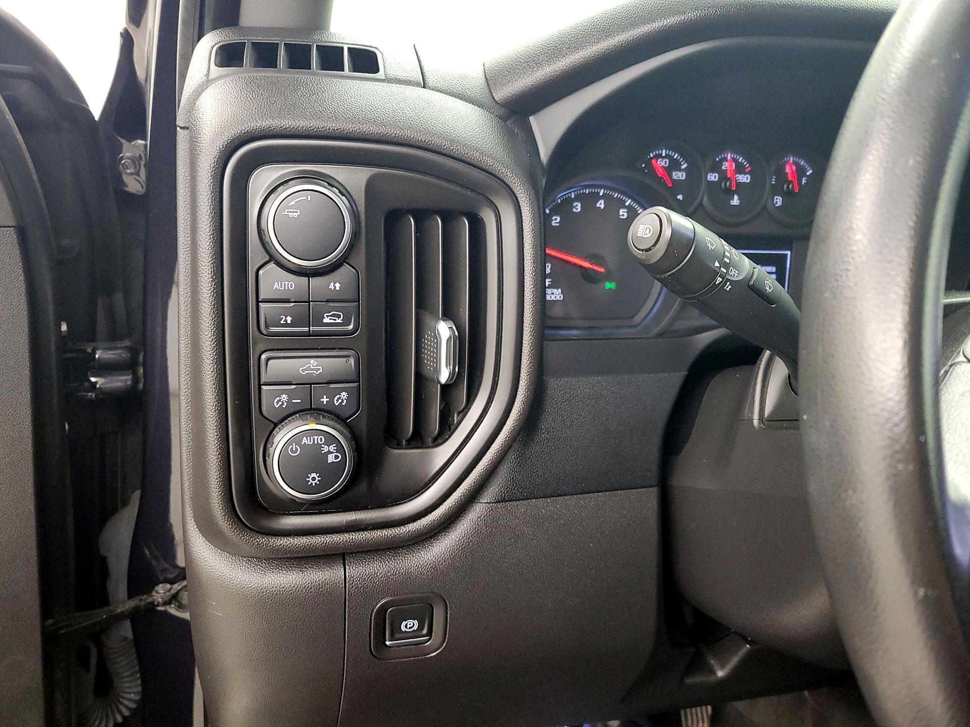 Thumbnail: 2023 Chevrolet Silverado 1500 - 13