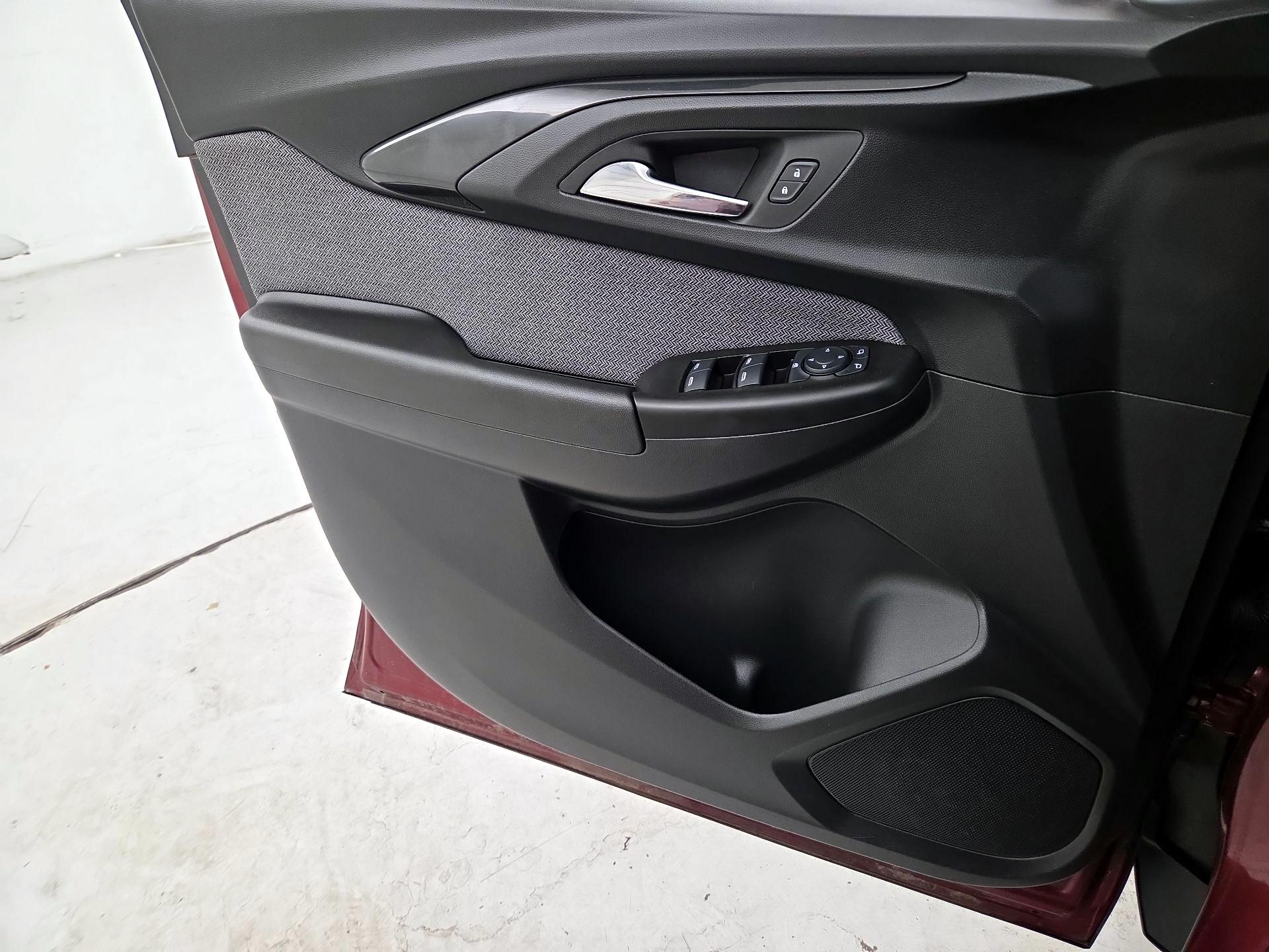 Thumbnail: 2022 Chevrolet TrailBlazer - 12