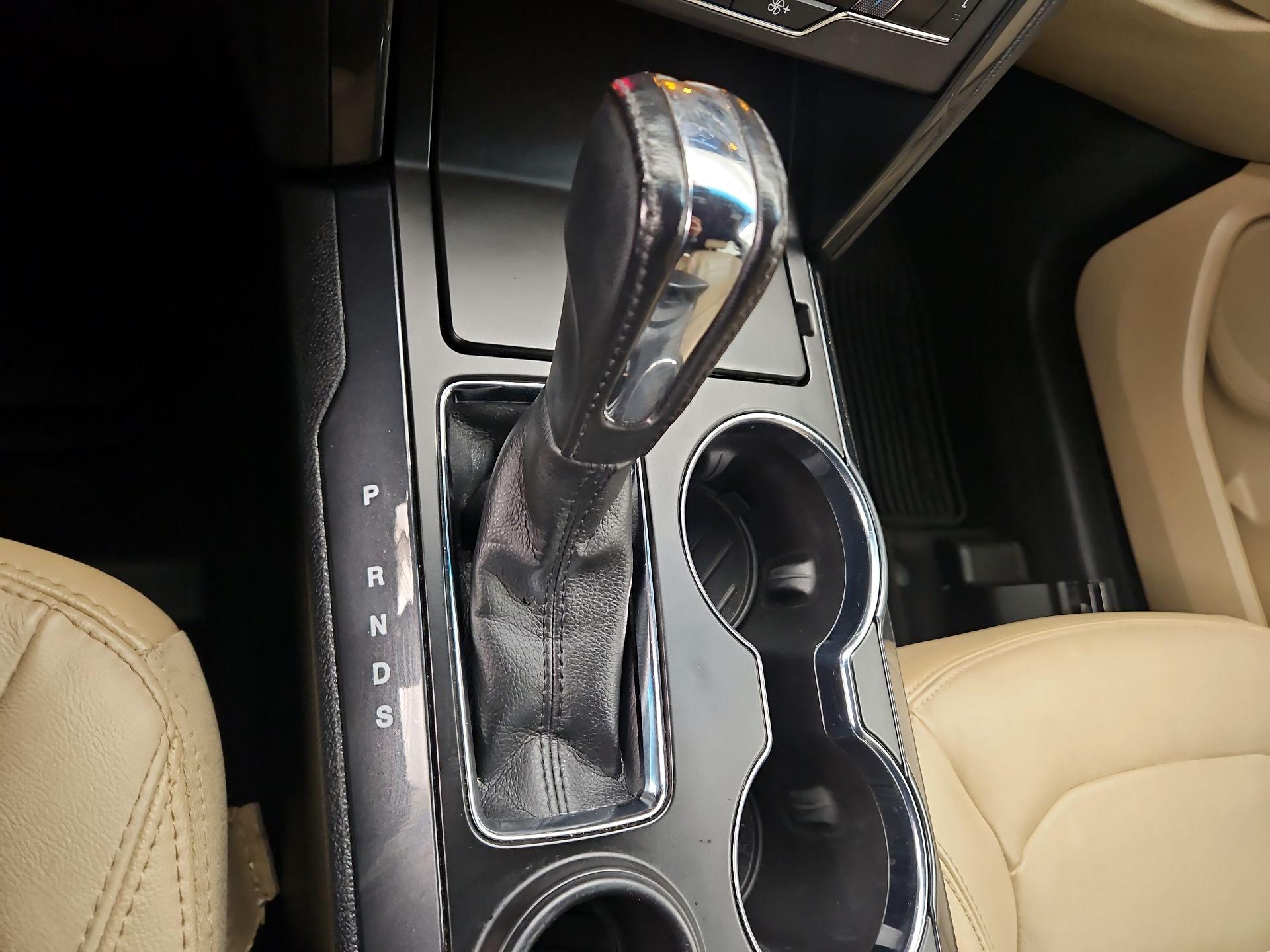 Thumbnail: 2016 Ford Explorer - 18