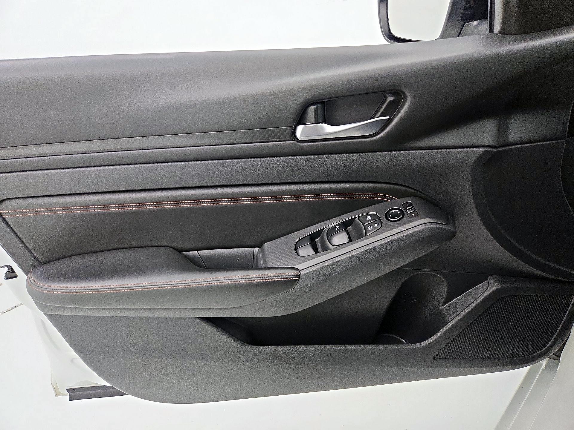 Thumbnail: 2022 Nissan Altima - 12