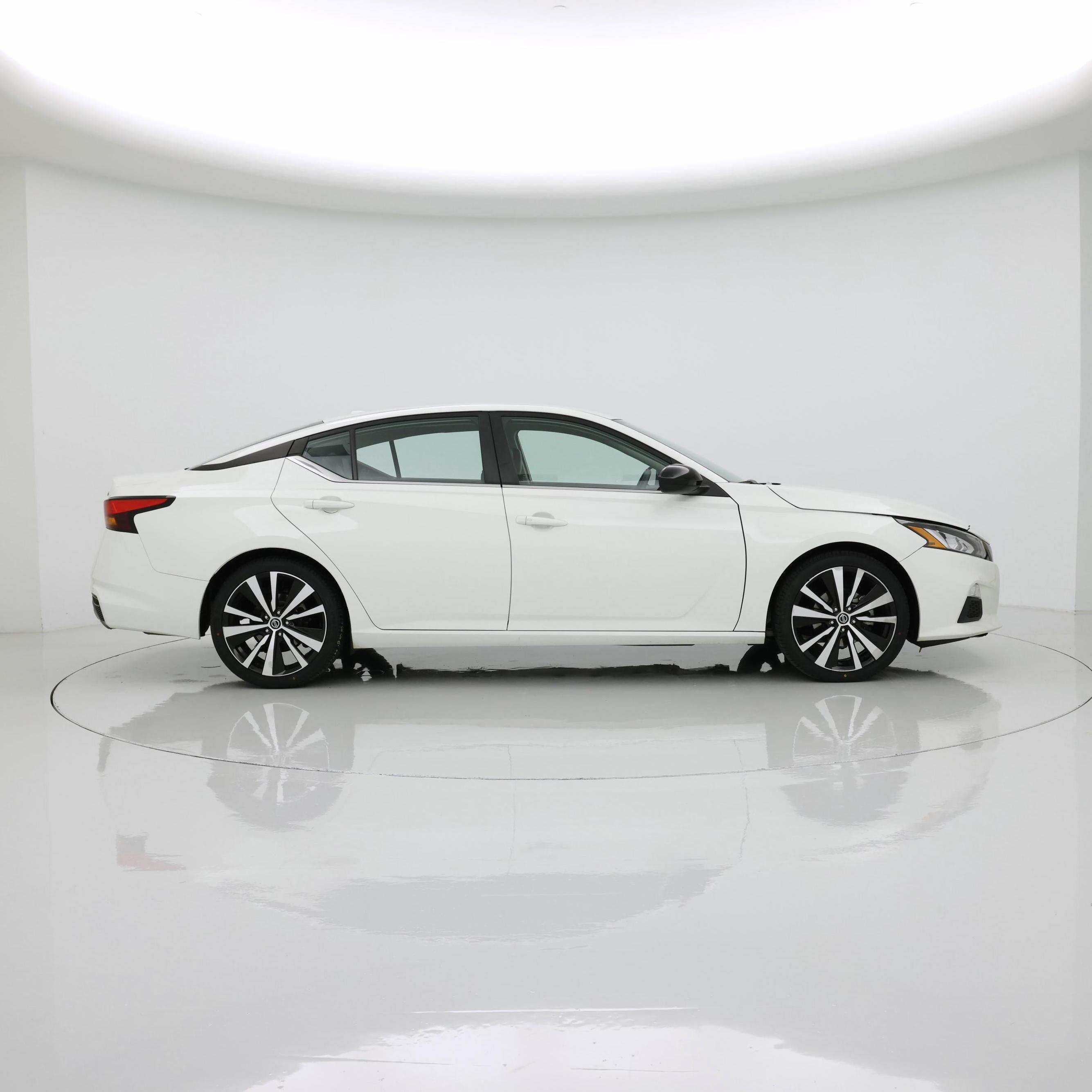 Thumbnail: 2022 Nissan Altima - 7