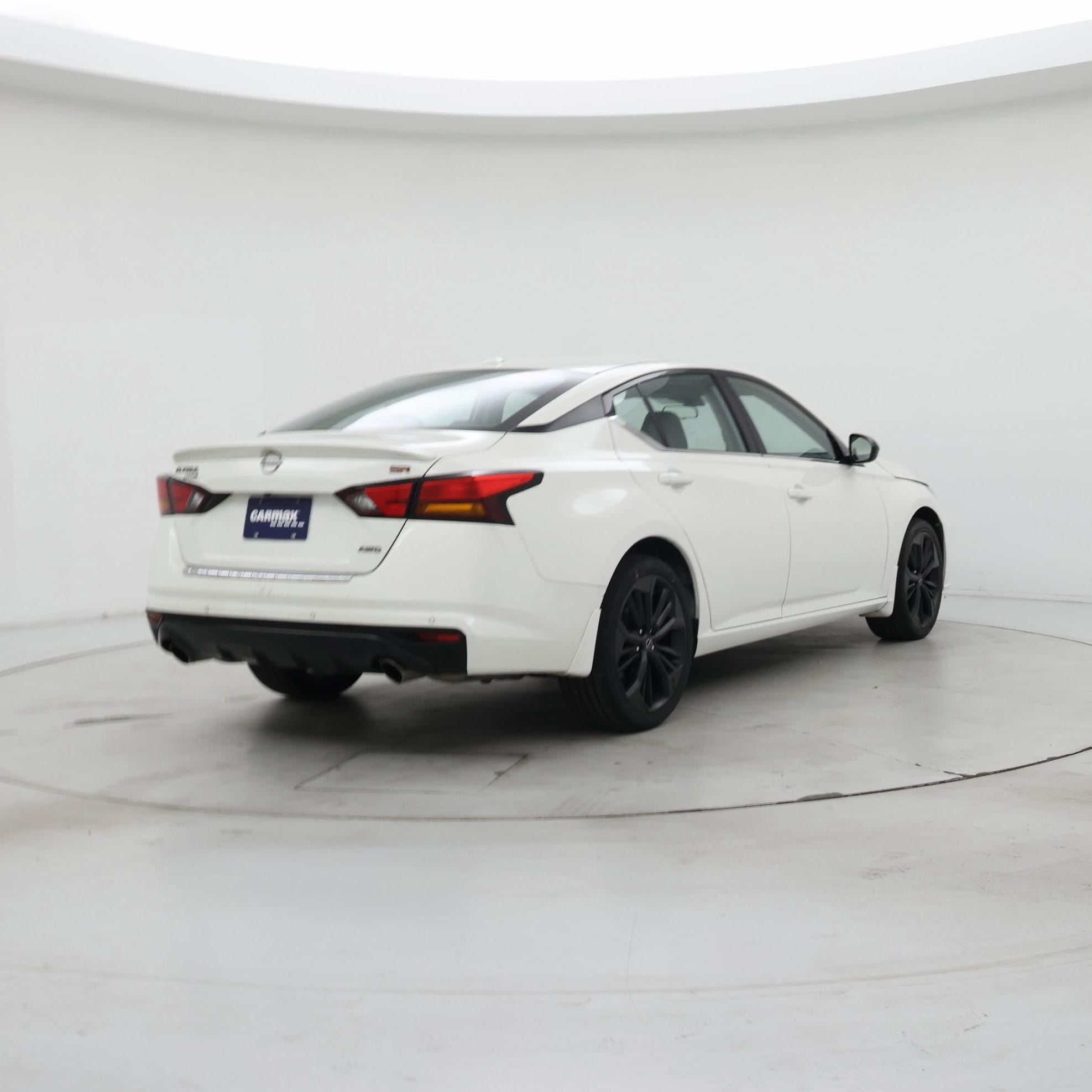 Thumbnail: 2023 Nissan Altima - 8