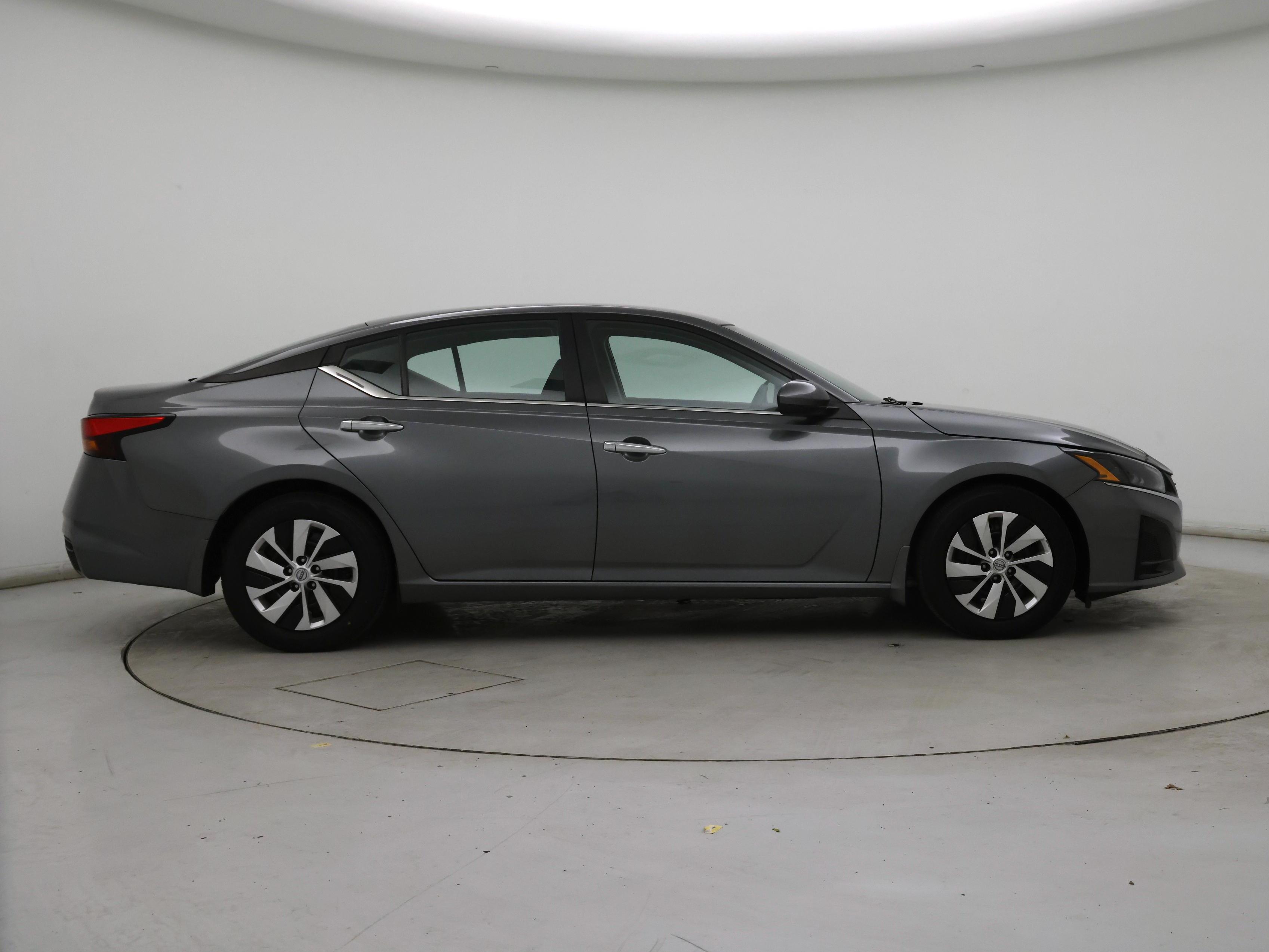 Thumbnail: 2023 Nissan Altima - 7