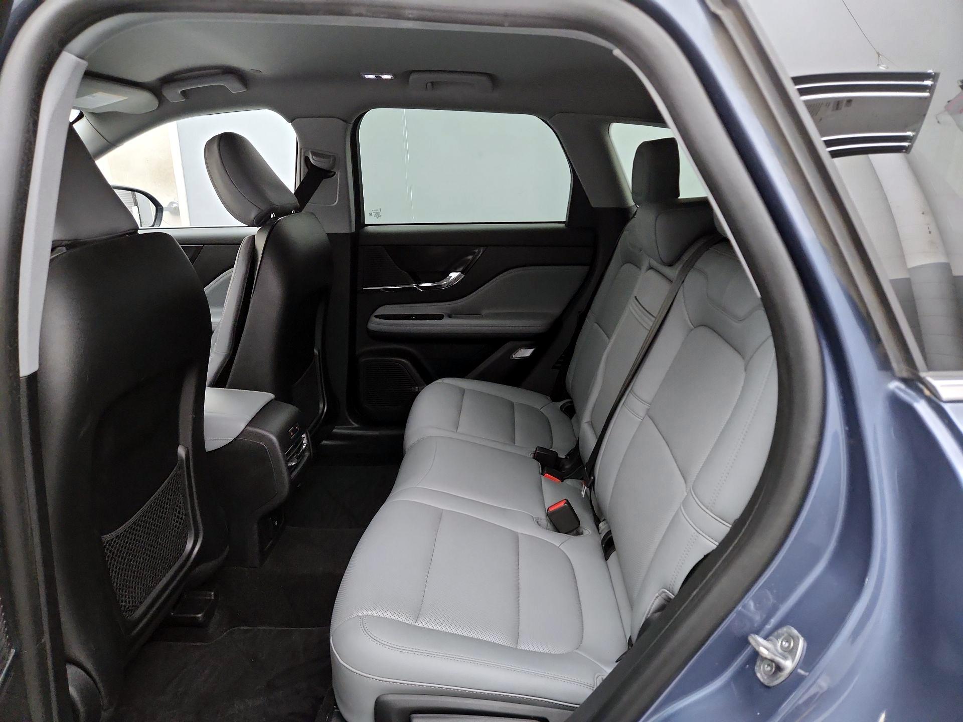 Thumbnail: 2022 Lincoln Corsair - 19