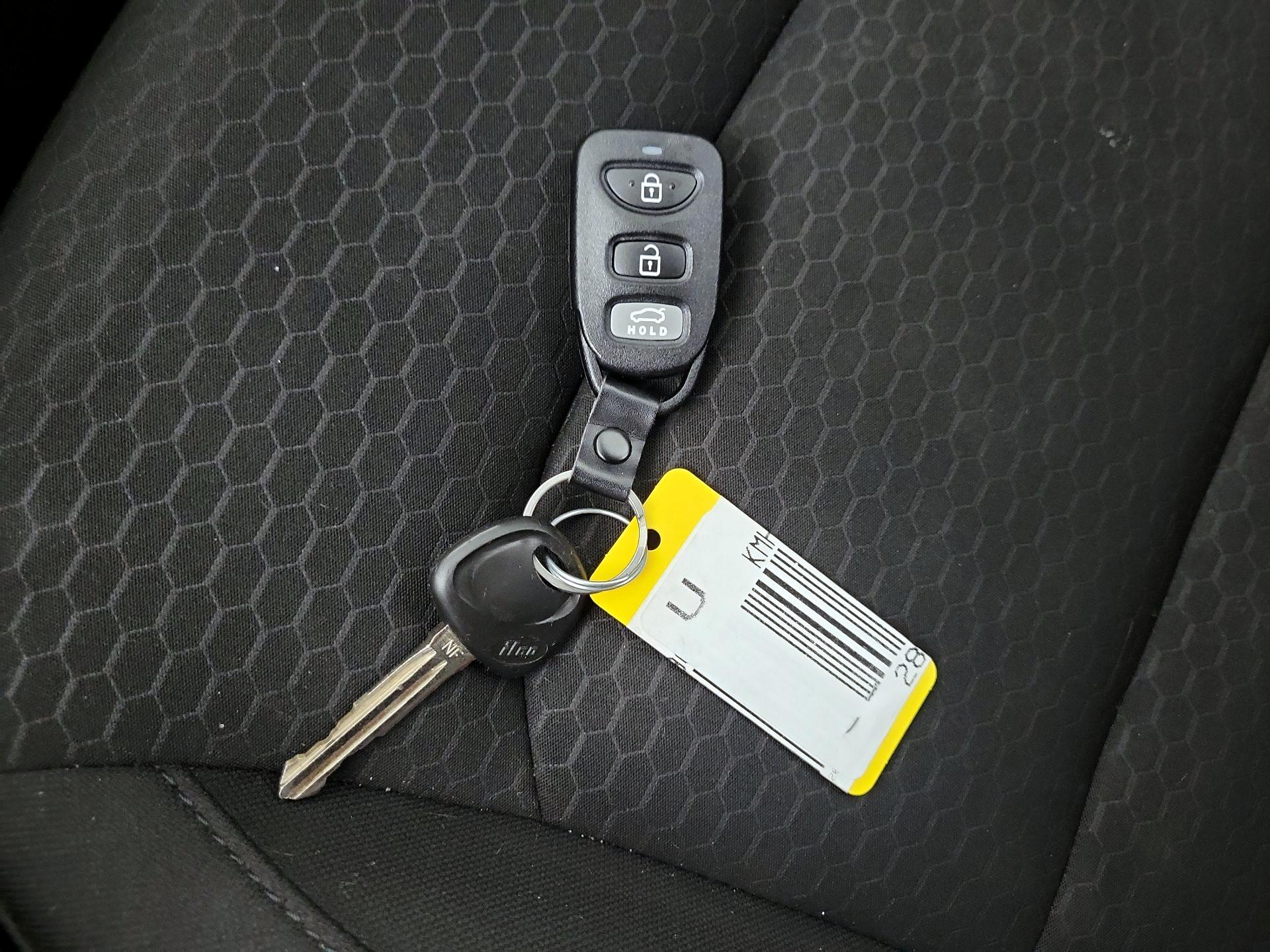 Thumbnail: 2020 Hyundai Elantra - 20