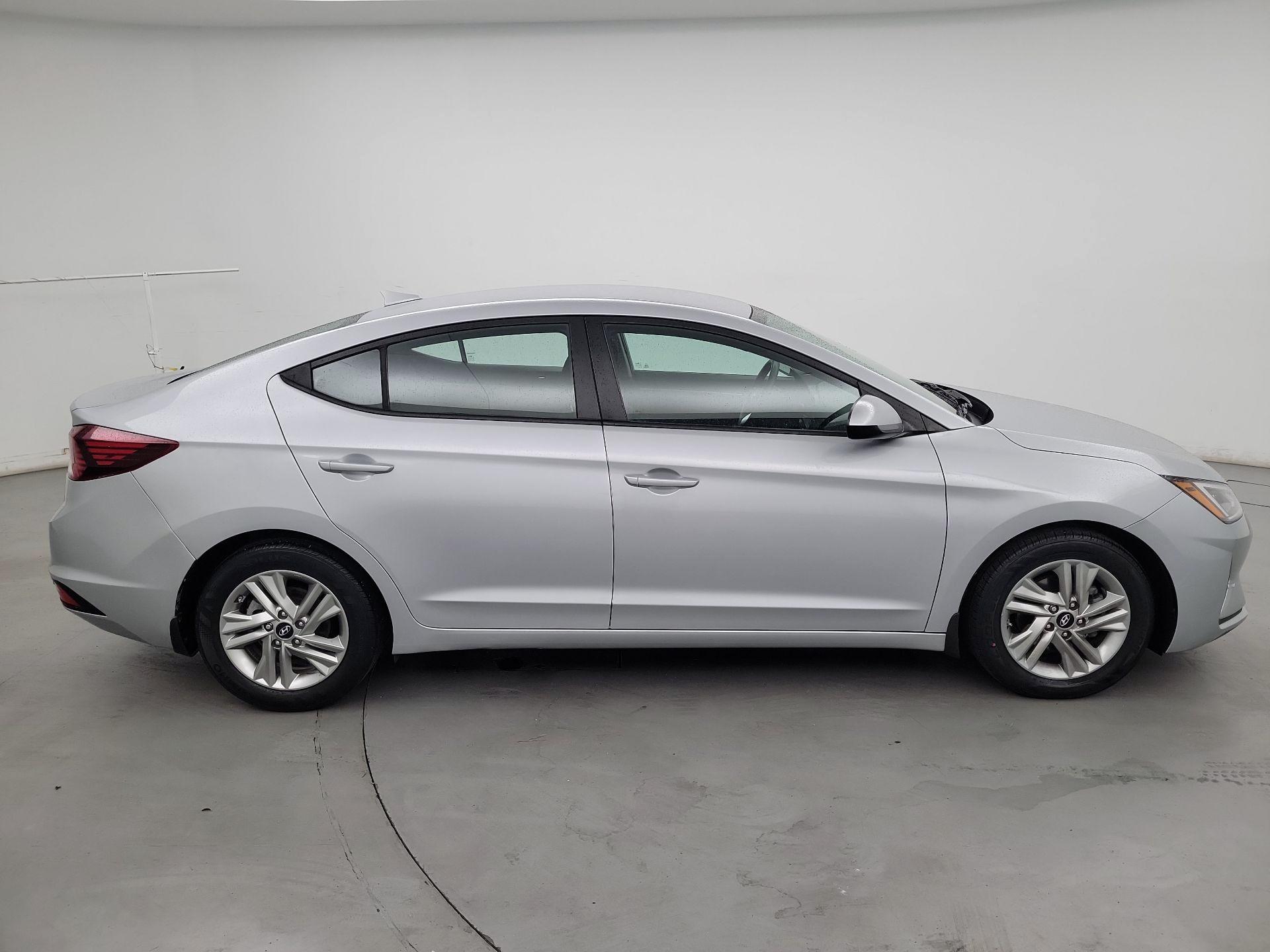 Thumbnail: 2020 Hyundai Elantra - 4