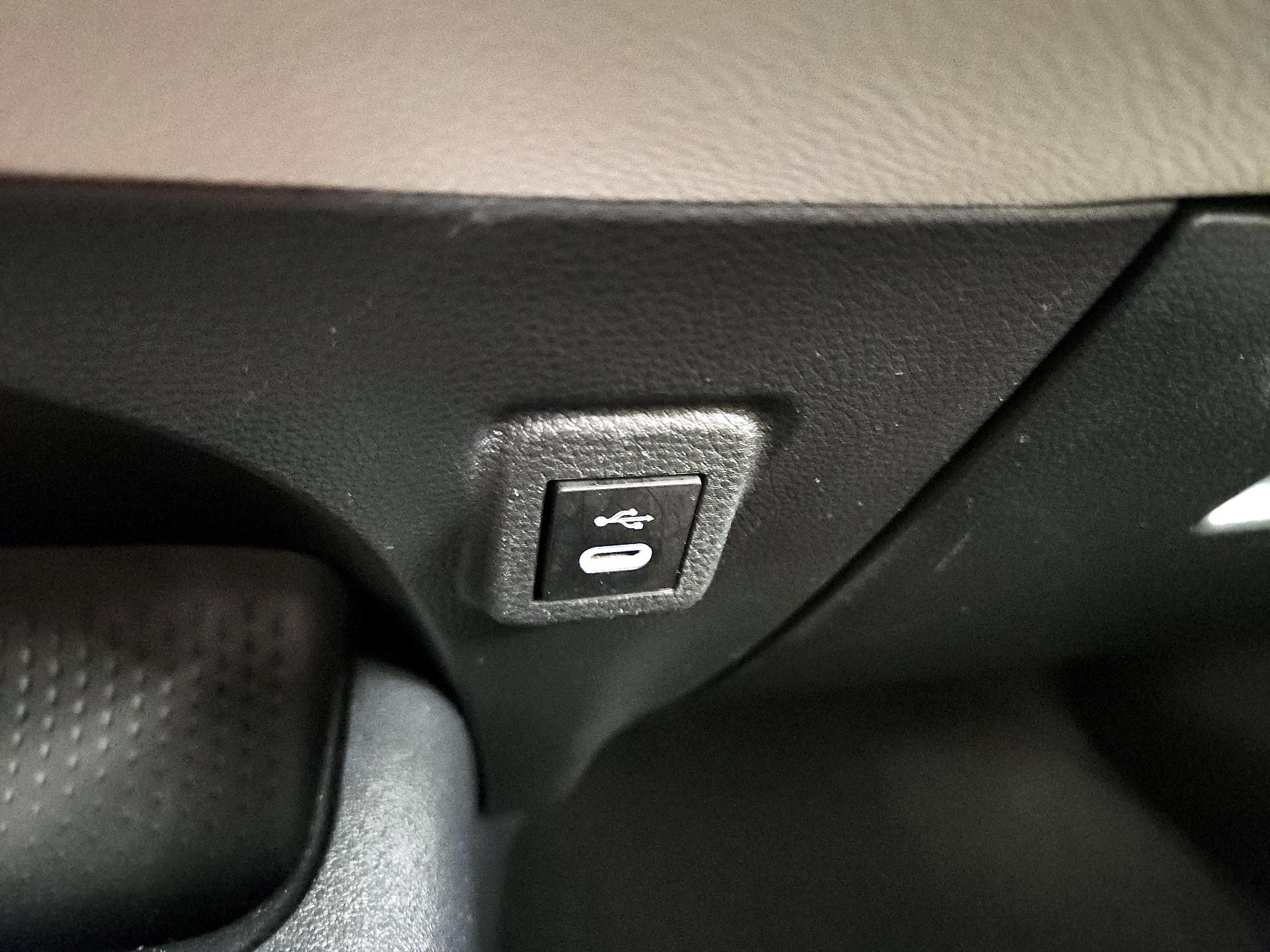 Thumbnail: 2023 Toyota Corolla - 18