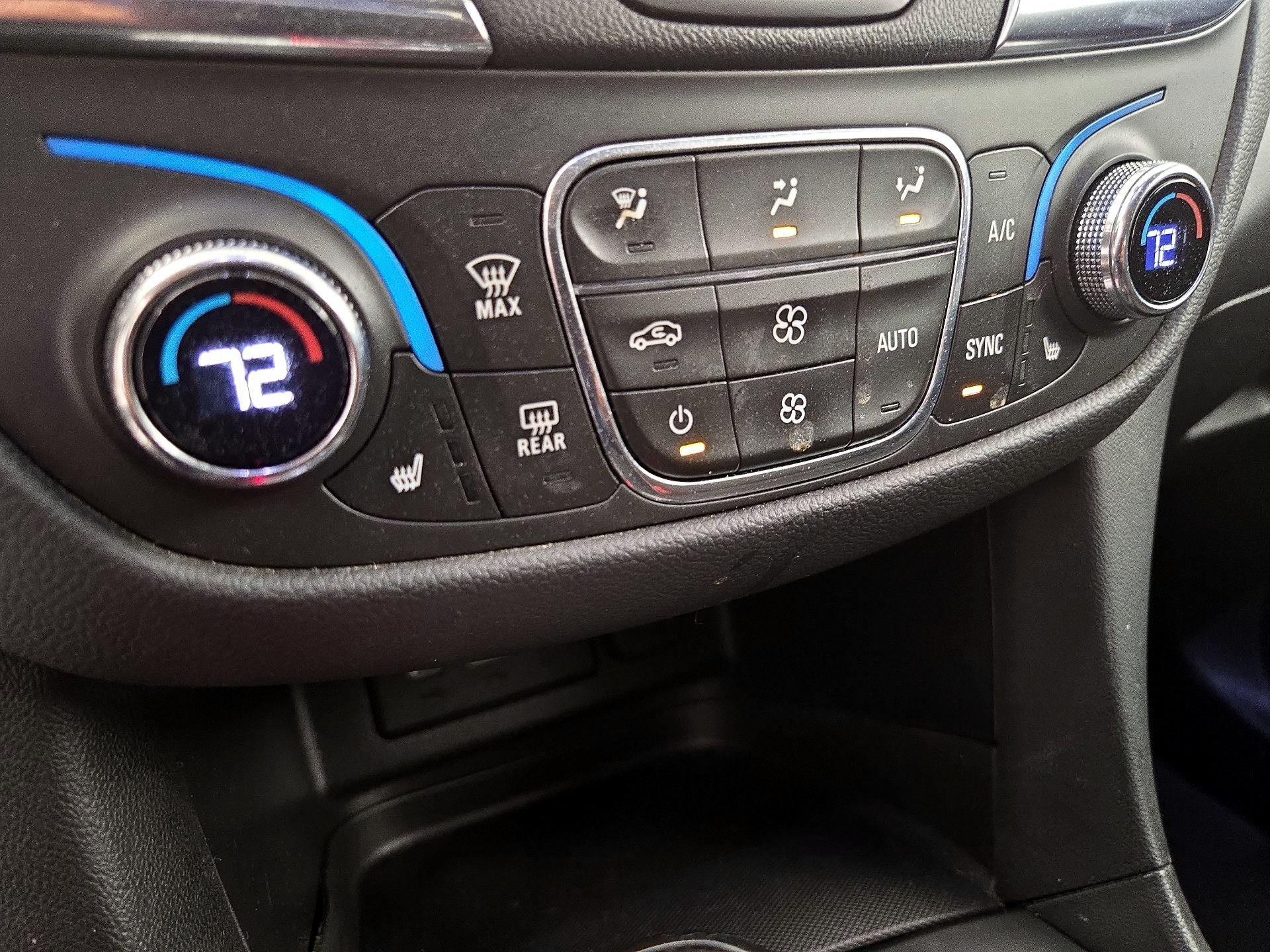 Thumbnail: 2021 Chevrolet Equinox - 16