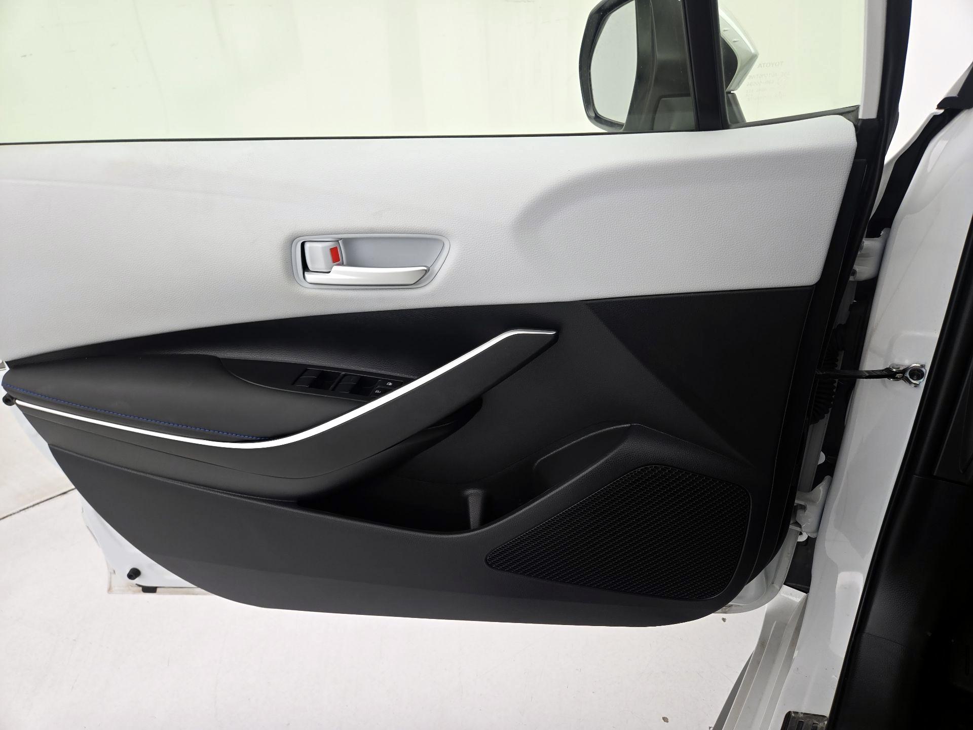 Thumbnail: 2022 Toyota Corolla - 12