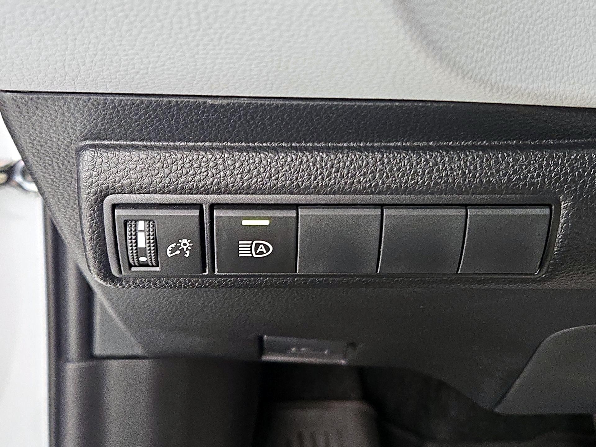 Thumbnail: 2022 Toyota Corolla - 13