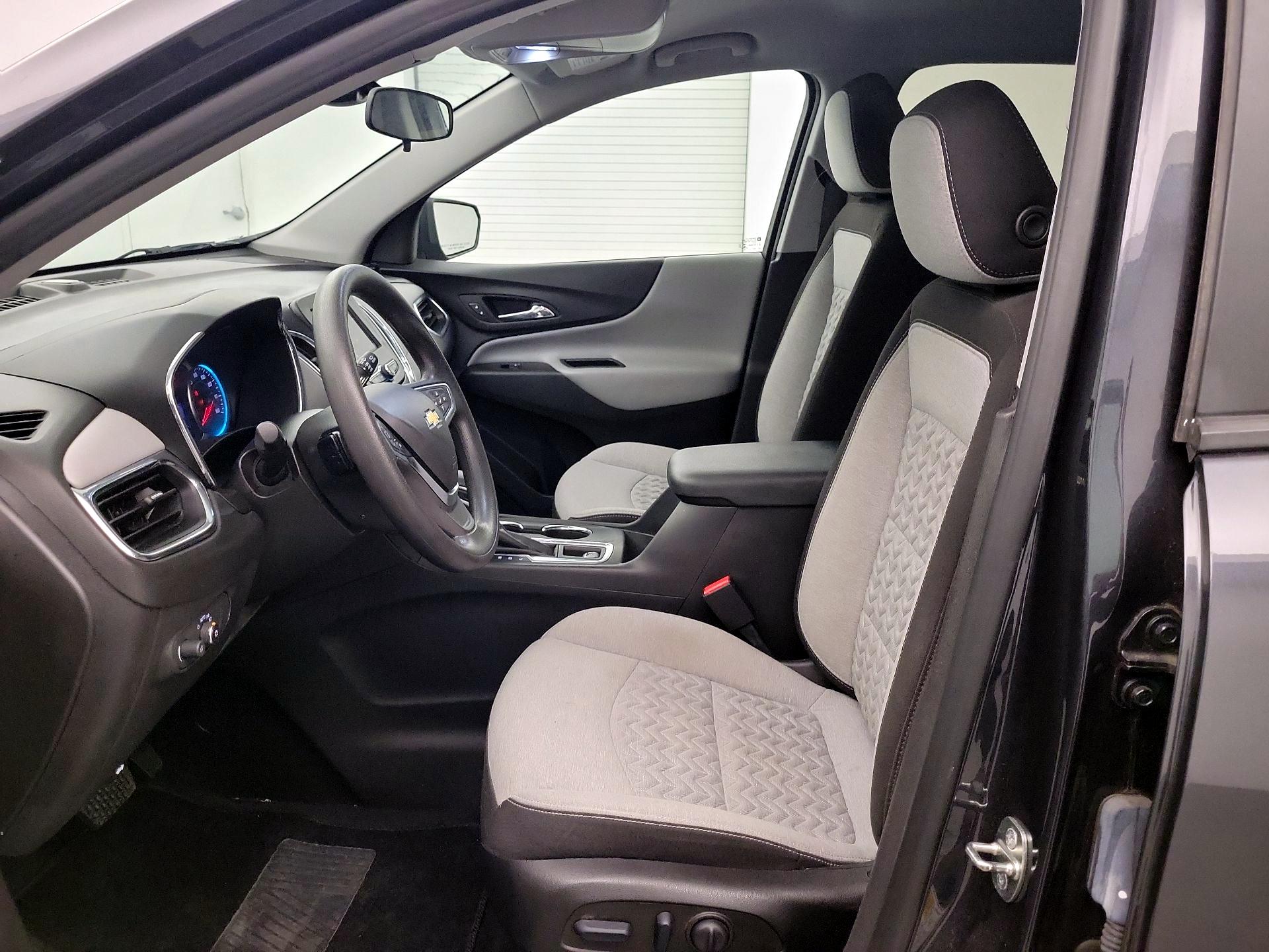 Thumbnail: 2022 Chevrolet Equinox - 9