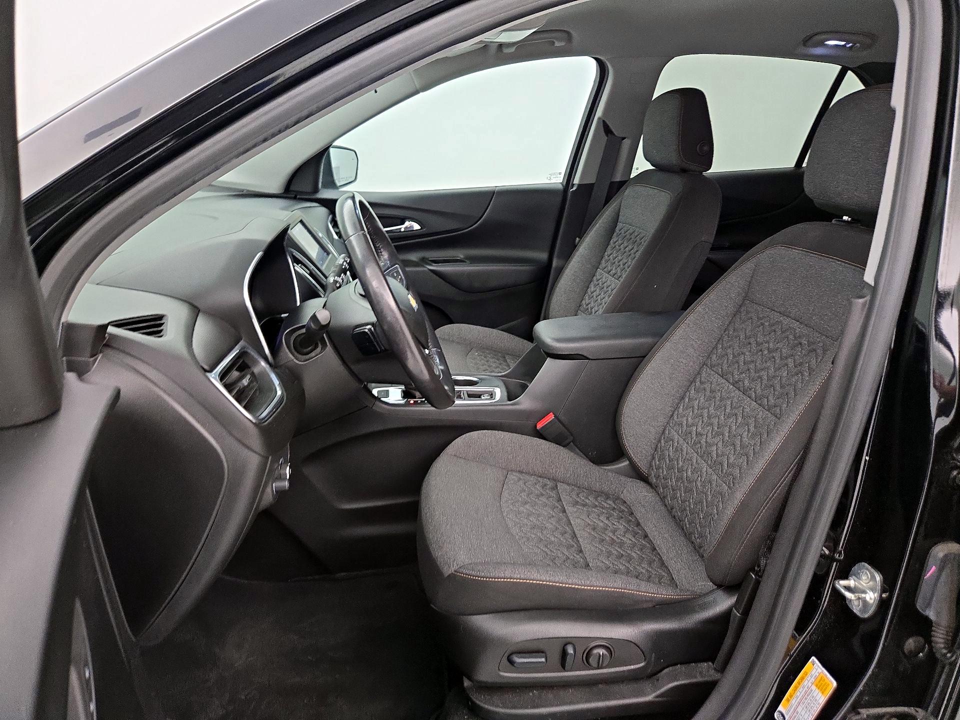 Thumbnail: 2022 Chevrolet Equinox - 11