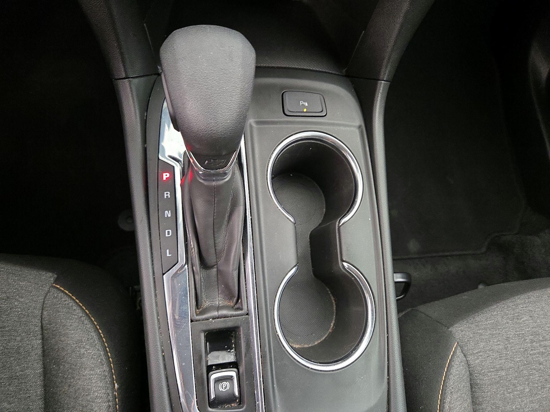 Thumbnail: 2022 Chevrolet Equinox - 18