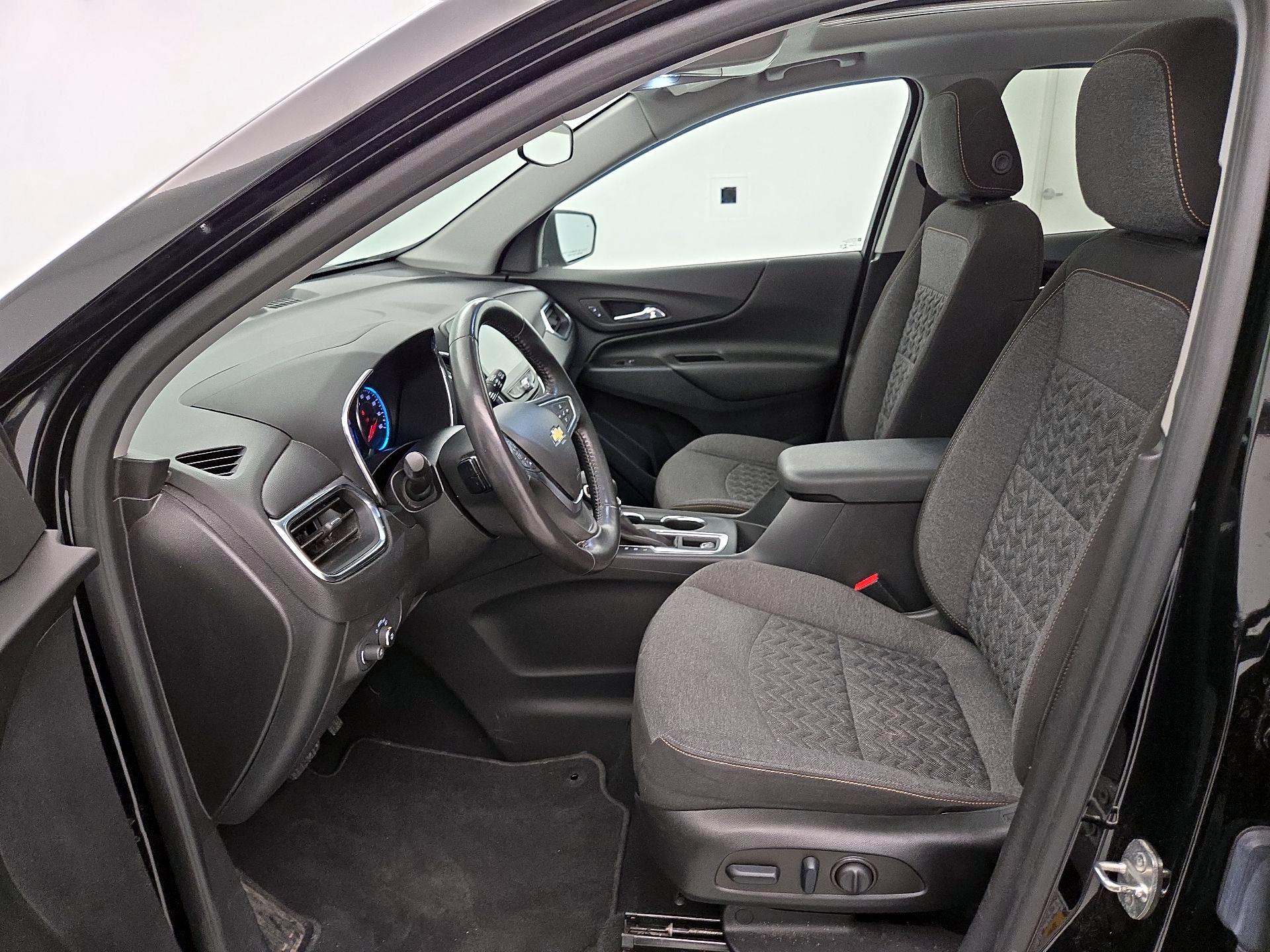 Thumbnail: 2022 Chevrolet Equinox - 11