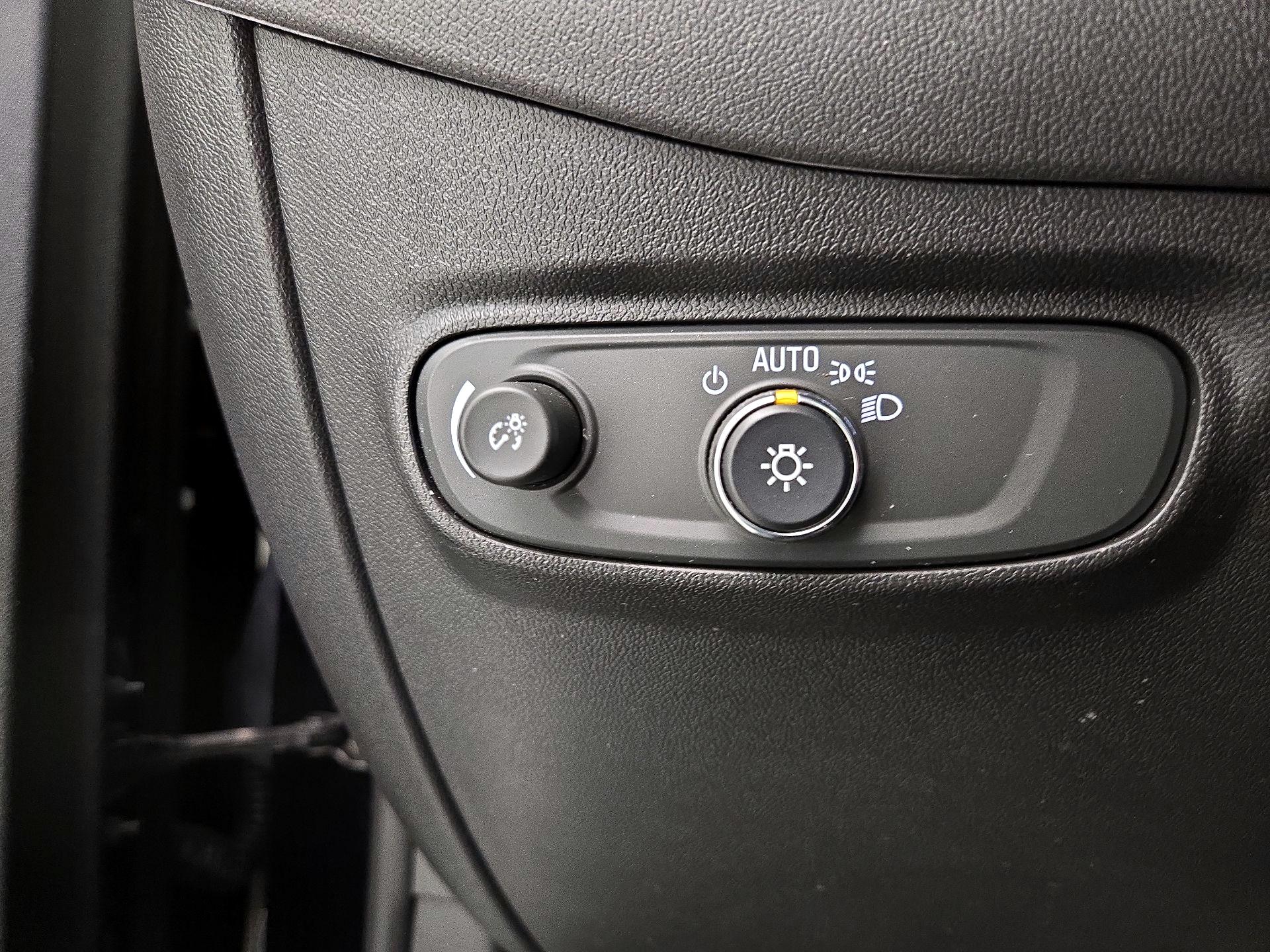 Thumbnail: 2022 Chevrolet Equinox - 13