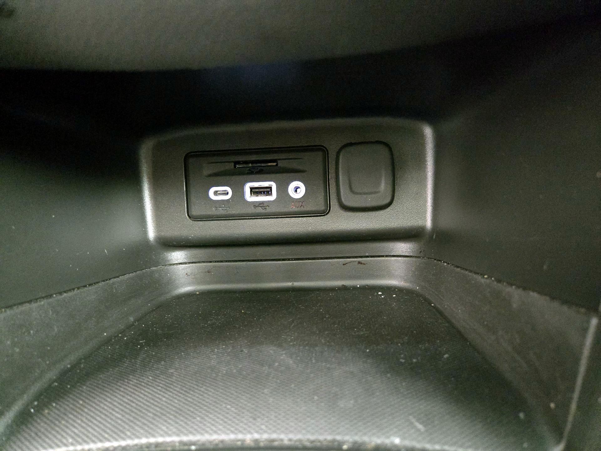 Thumbnail: 2022 Chevrolet Equinox - 19