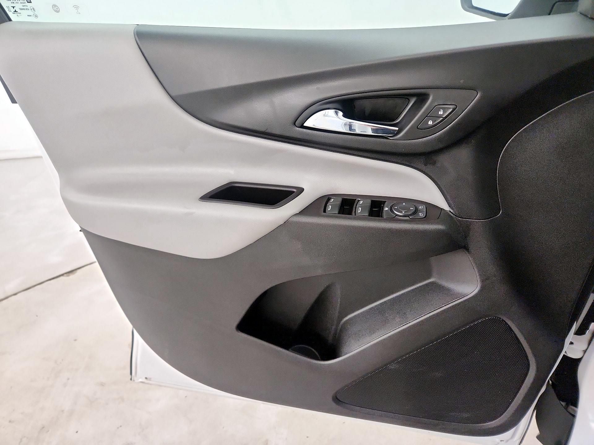 Thumbnail: 2022 Chevrolet Equinox - 12