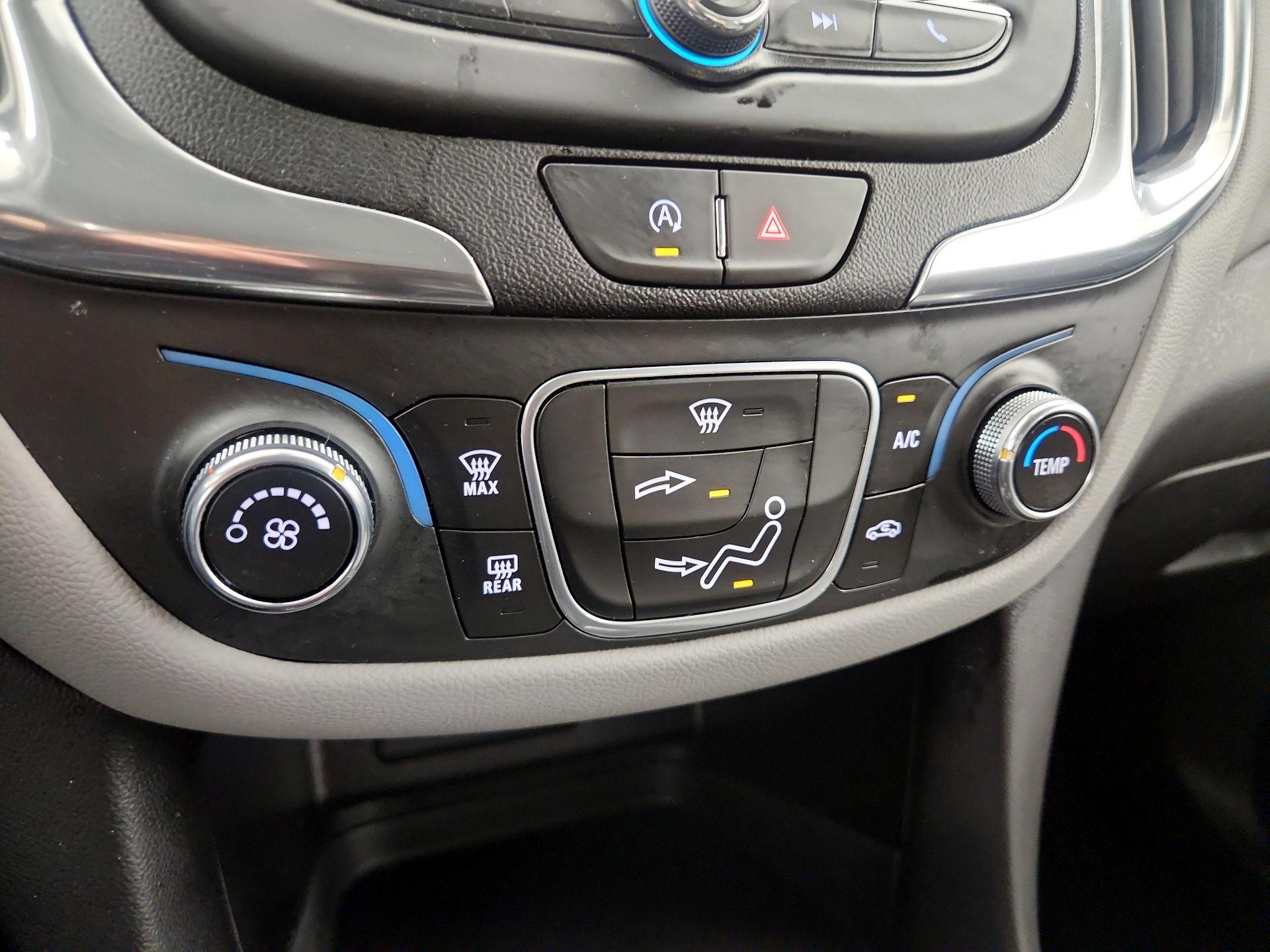 Thumbnail: 2022 Chevrolet Equinox - 16