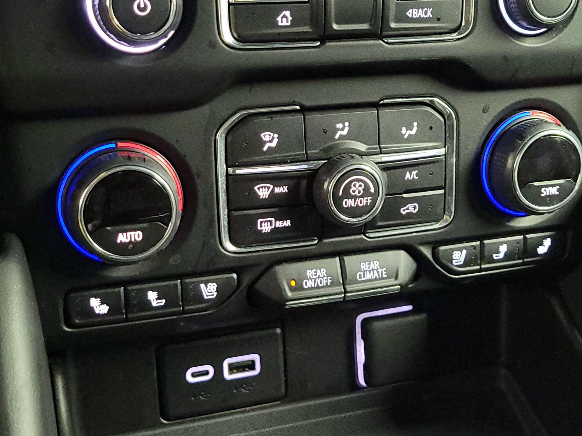 Thumbnail: 2023 Chevrolet Suburban - 17