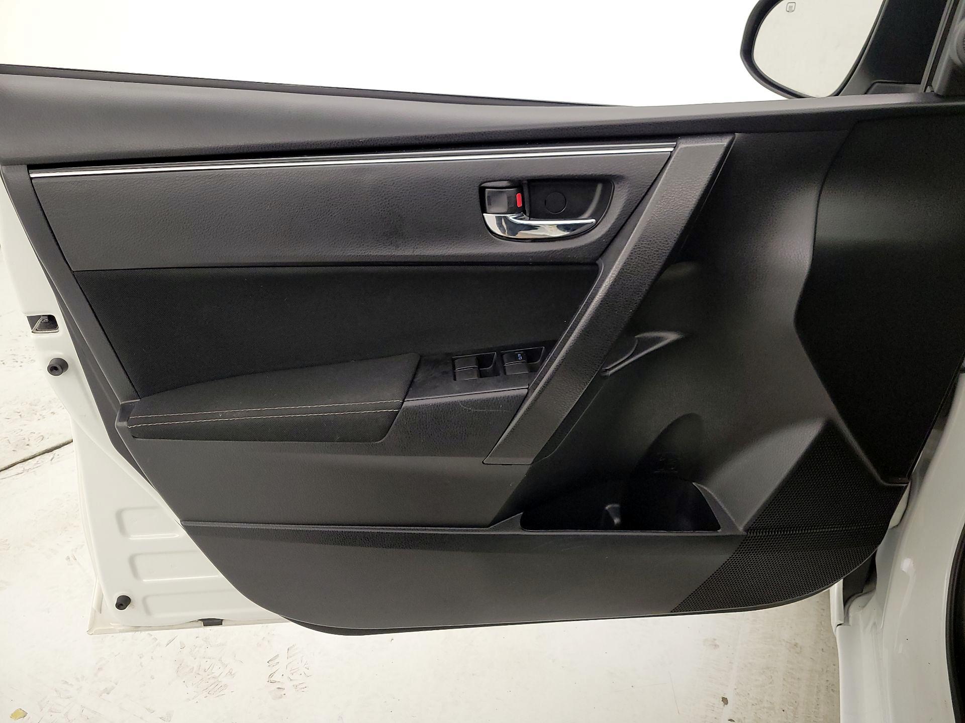 Thumbnail: 2019 Toyota Corolla - 12